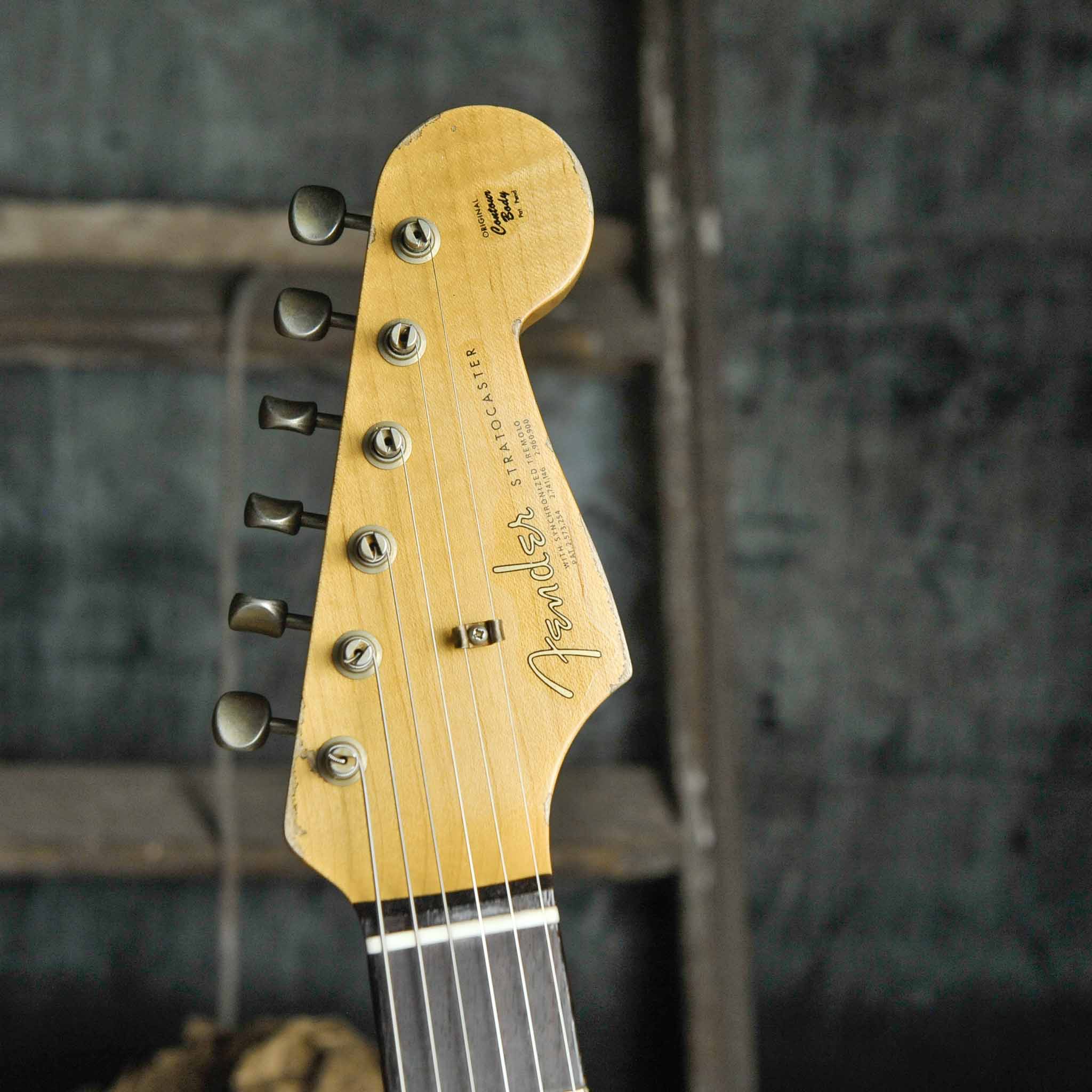 Fender Custom Shop 1963 Stratocaster® Super Heavy Relic® Super Faded Aged Black over 3-Color Sunburst