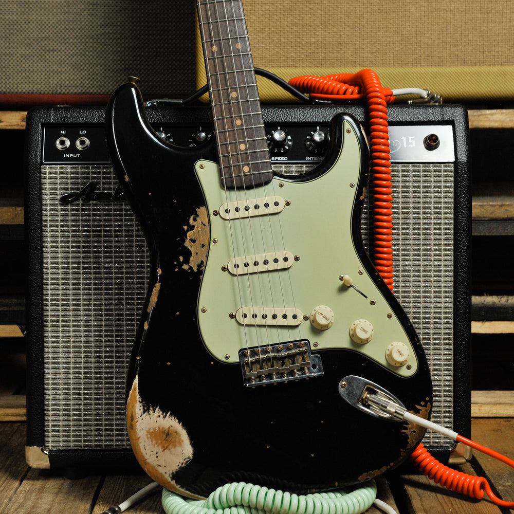 Fender Custom Shop 1962 Stratocaster Heavy Relic Aged Black