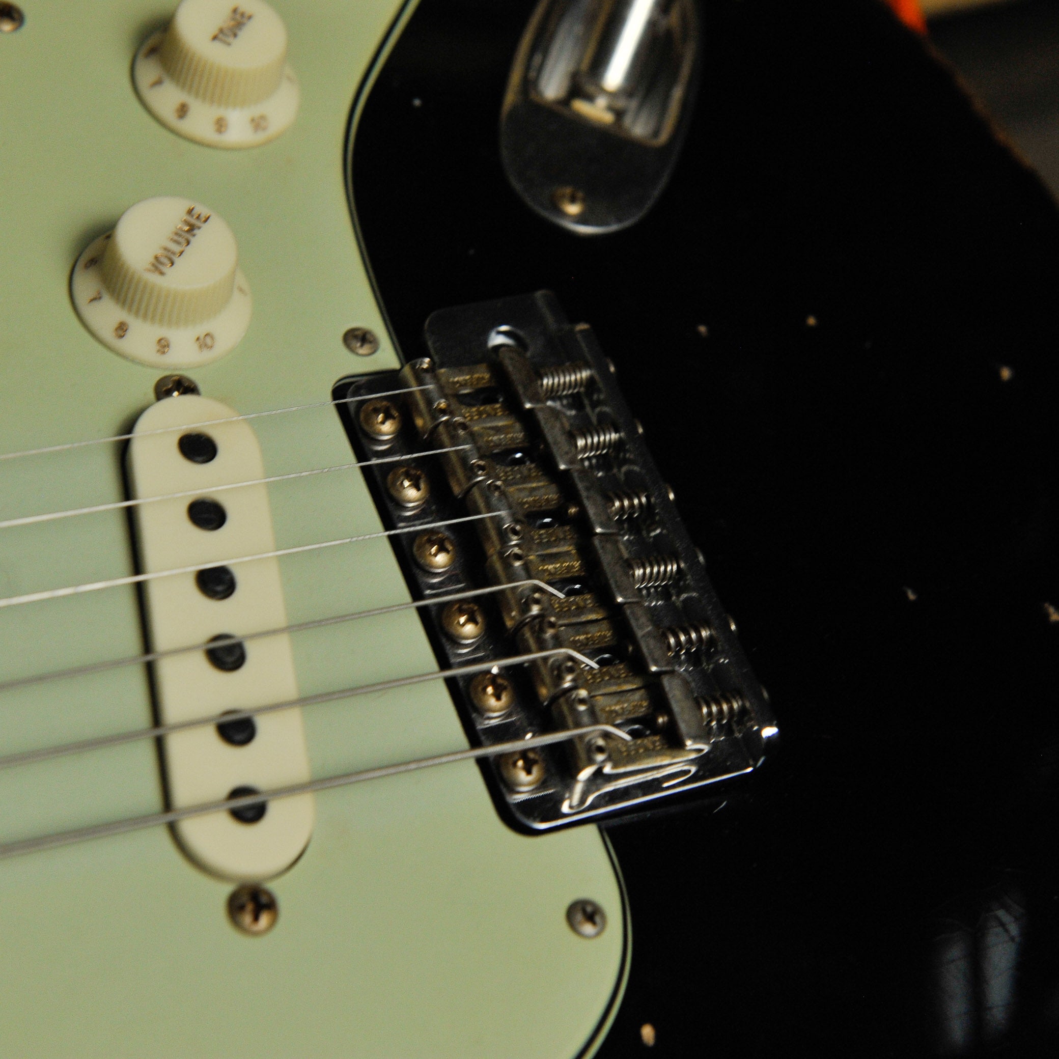 Fender Custom Shop 1962 Stratocaster Heavy Relic Aged Black