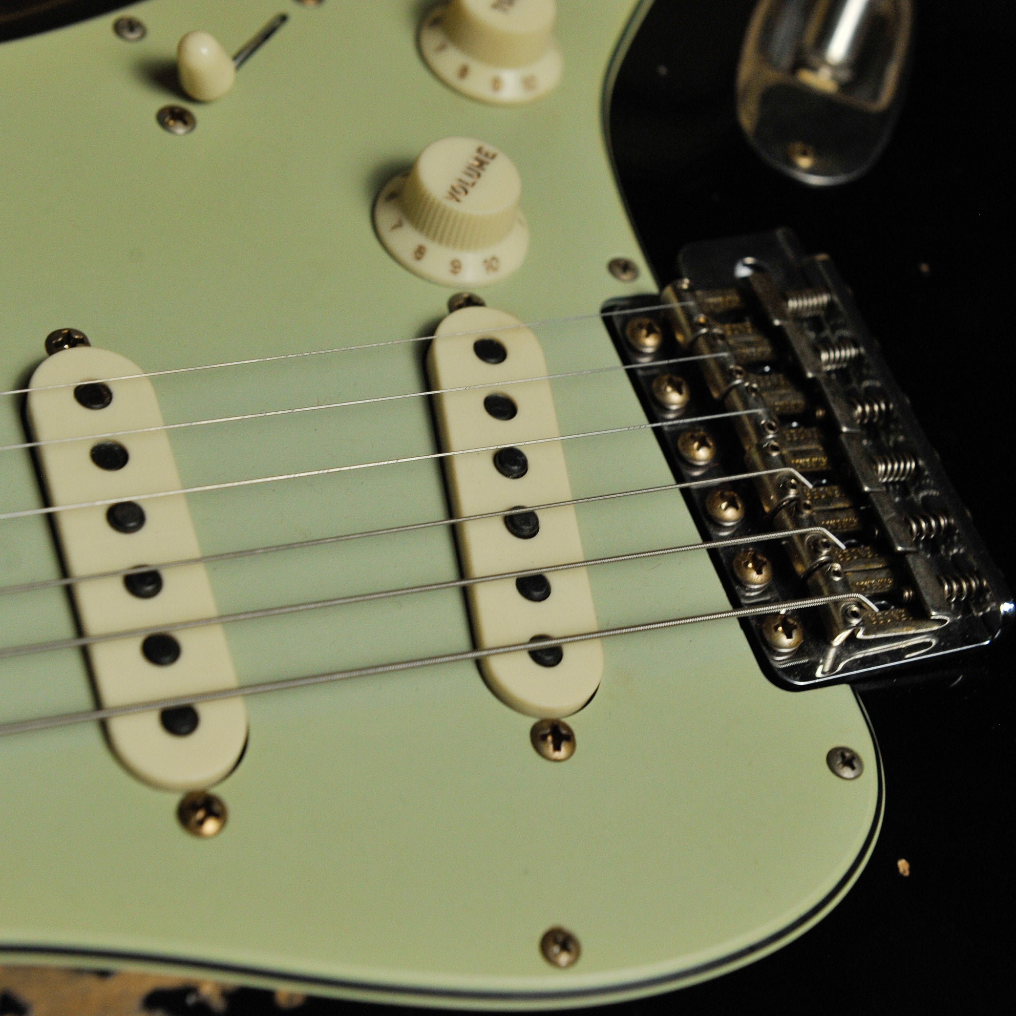 Fender Custom Shop 1962 Stratocaster Heavy Relic Aged Black