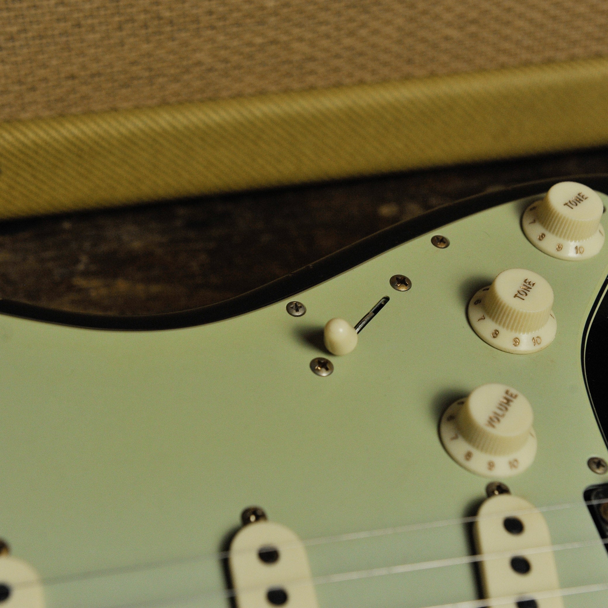 Fender Custom Shop 1962 Stratocaster Heavy Relic Aged Black