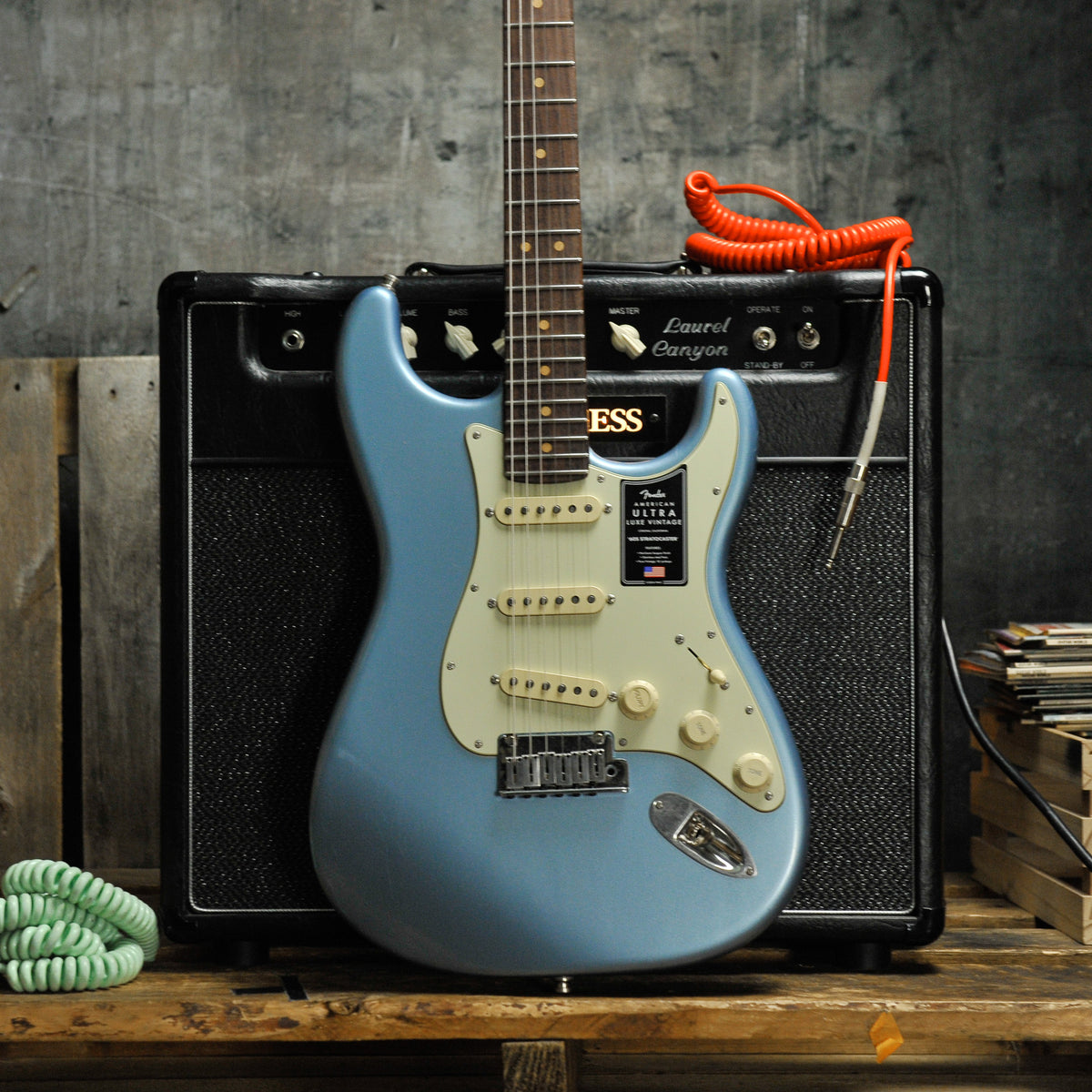 Fender American Ultra Luxe Vintage '60s Stratocaster®, Rosewood Fingerboard, Ice Blue Metallic