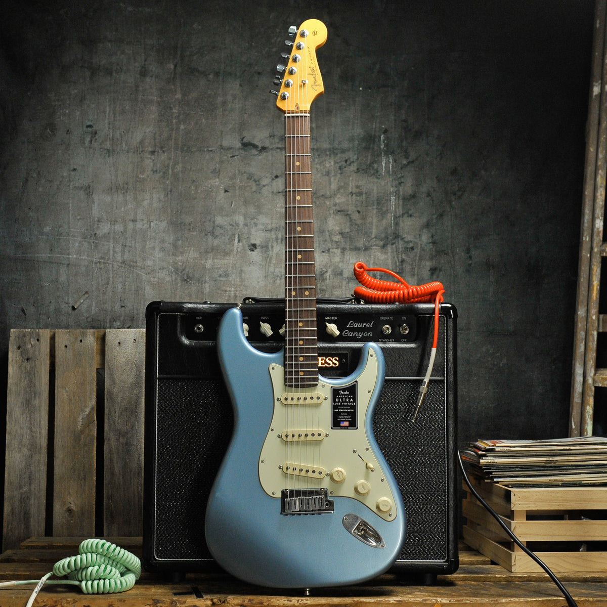 Fender American Ultra Luxe Vintage '60s Stratocaster®, Rosewood Fingerboard, Ice Blue Metallic
