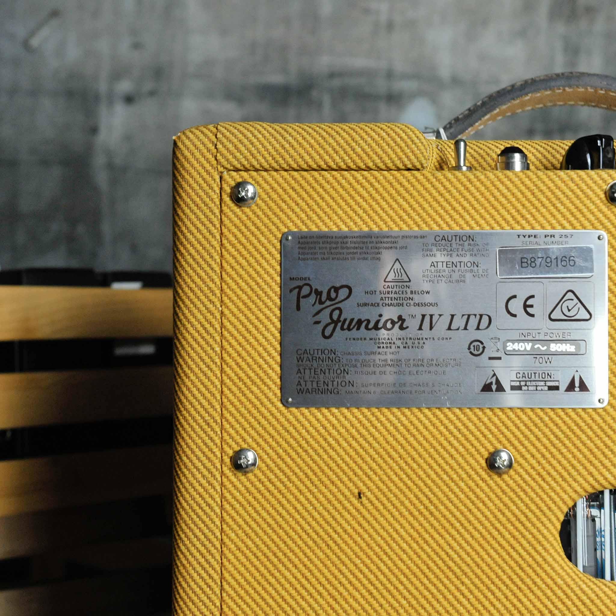 Fender Blues Junior™ Lacquered Tweed, 240V AUS - Amplifier