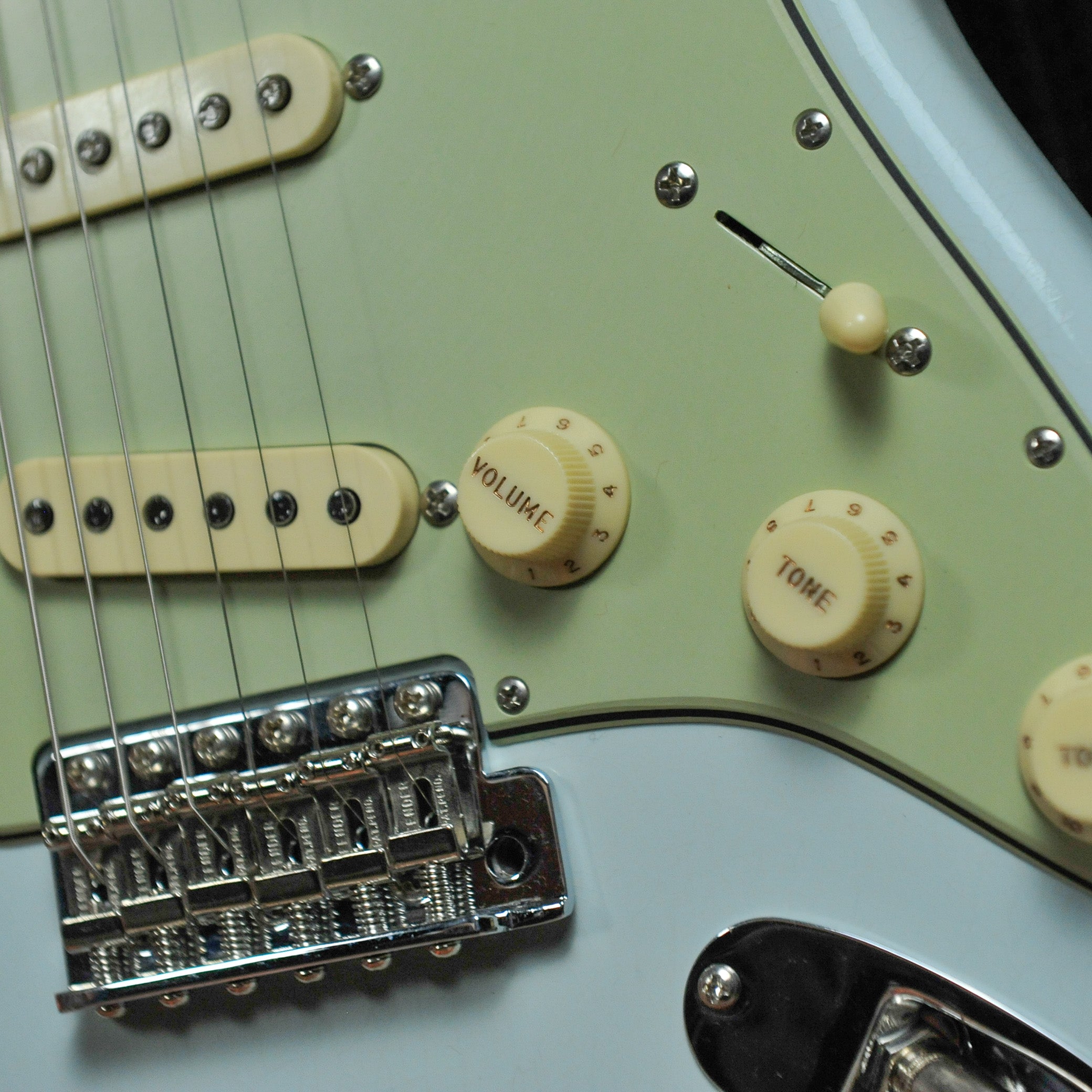 Fender Custom Shop Limited Edition '62 Poblano Stratocaster® Journeyman Relic® Super Faded Aged Sonic Blue