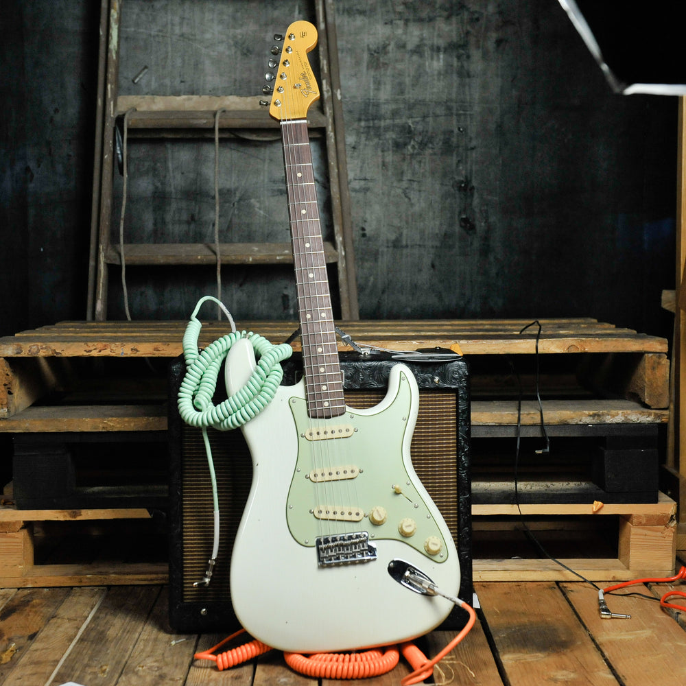 Fender Custom Shop LTD 64/65 Stratocaster® Journeyman Relic®  Aged Olympic White