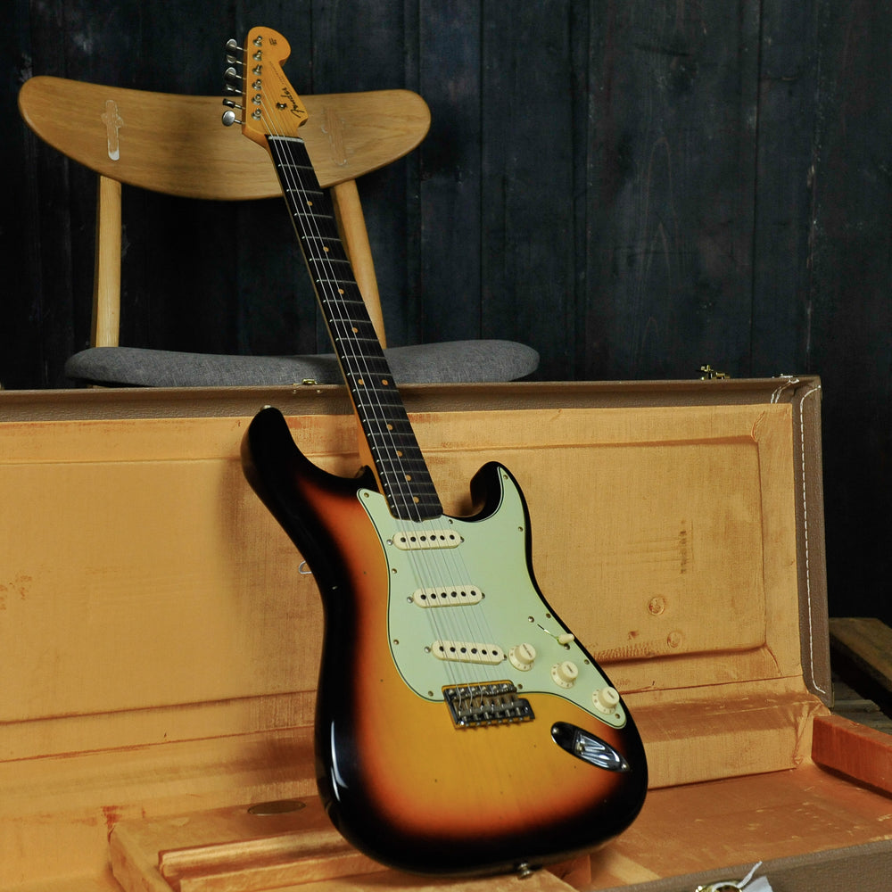 Fender Custom Shop 1960 Stratocaster Journeyman Relic (Faded Aged 3-Colour Sunburst)