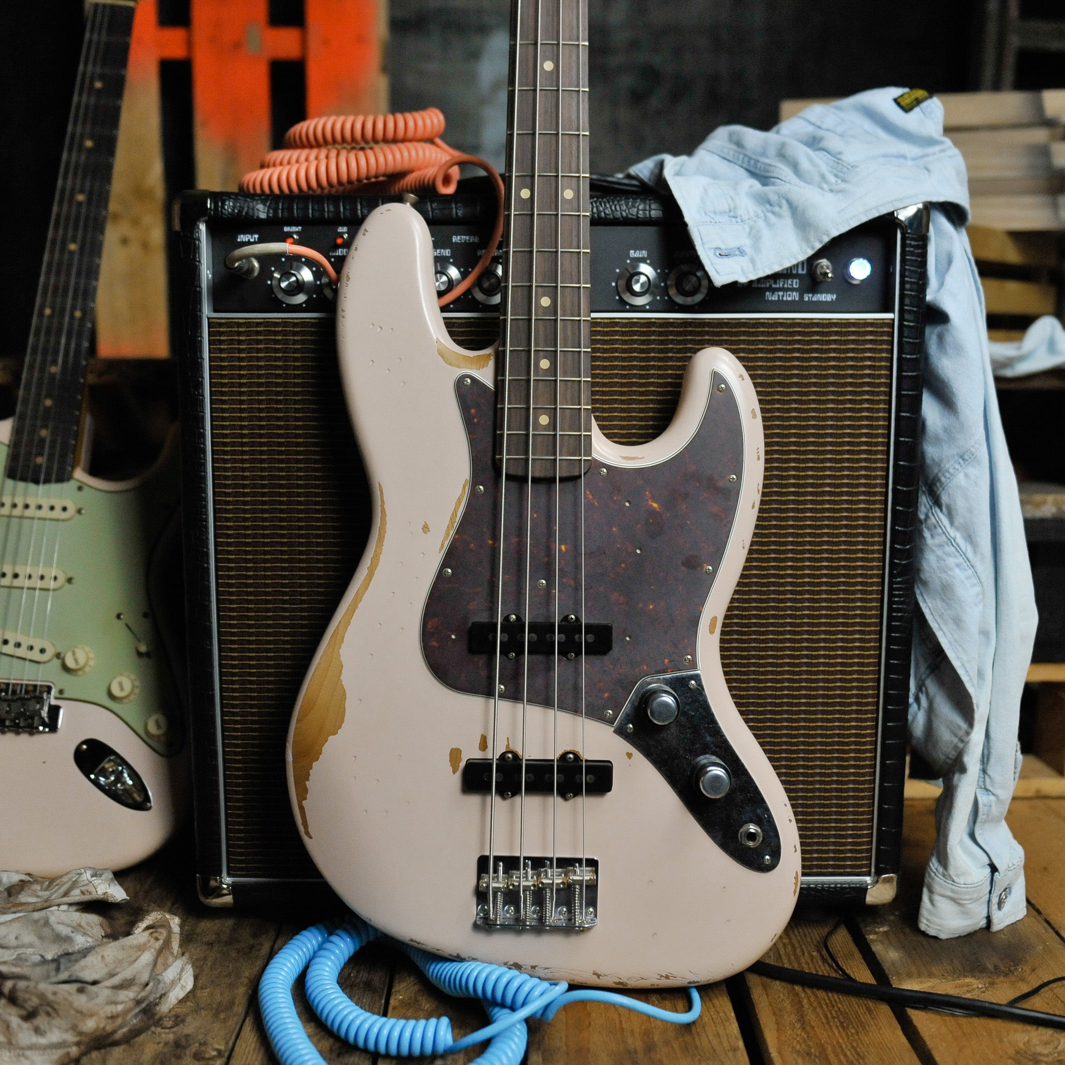 Fender Flea Jazz Bass, Rosewood Fingerboard, Roadworn Shell Pink