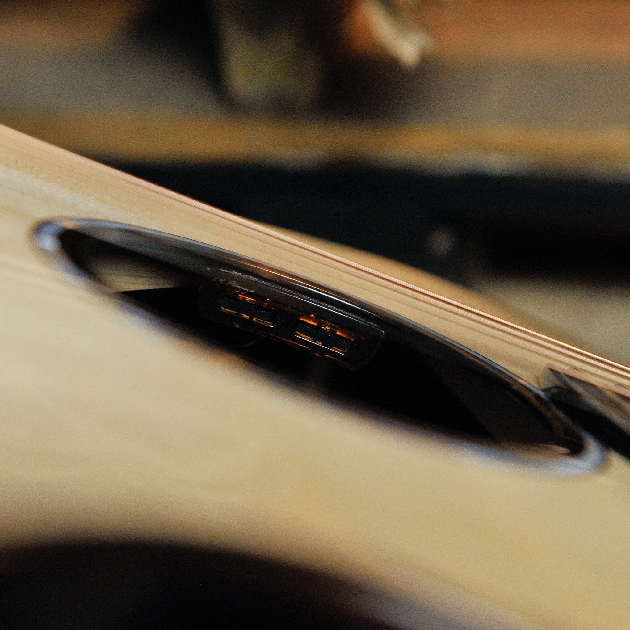 Fenech Masterbuilt Grand Auditorium Bois De Rose (Madagascar Rosewood) Engleman Spruce w/Case