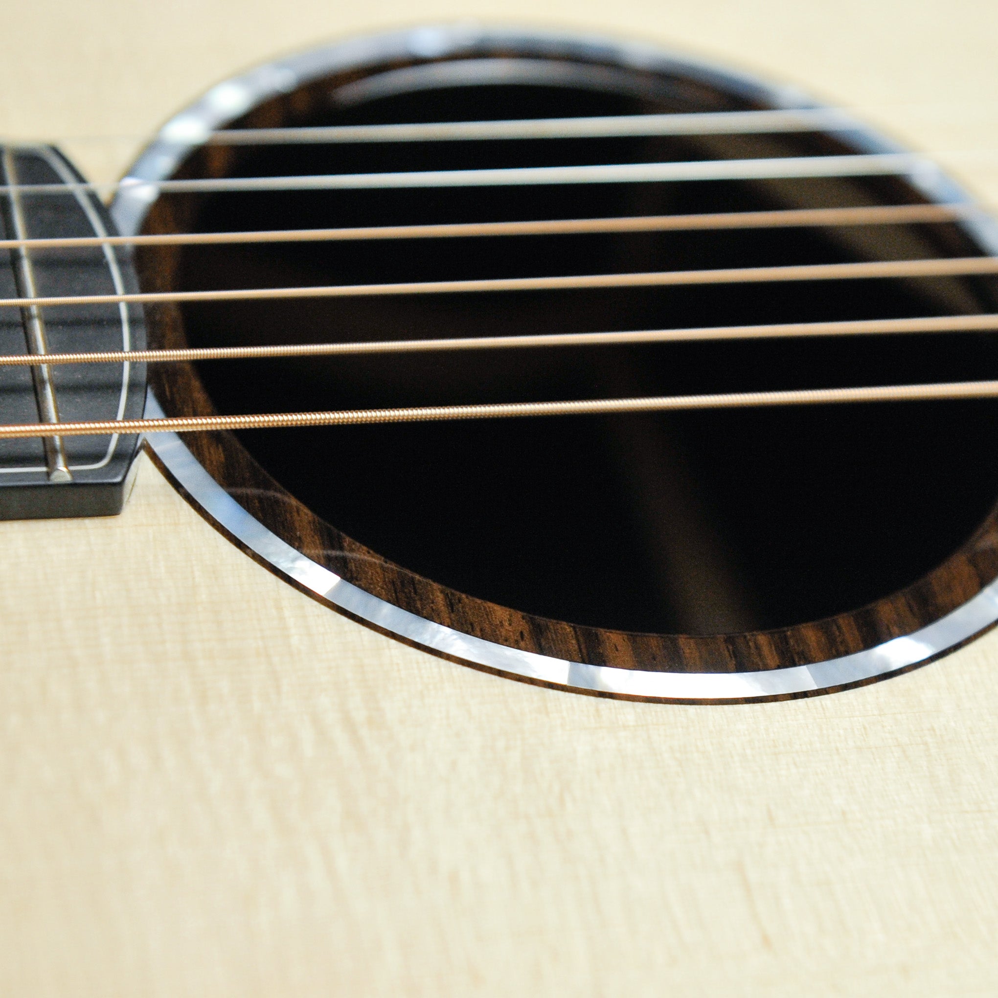 Fenech Masterbuilt Grand Auditorium Bois De Rose (Madagascar Rosewood) Engleman Spruce w/Case