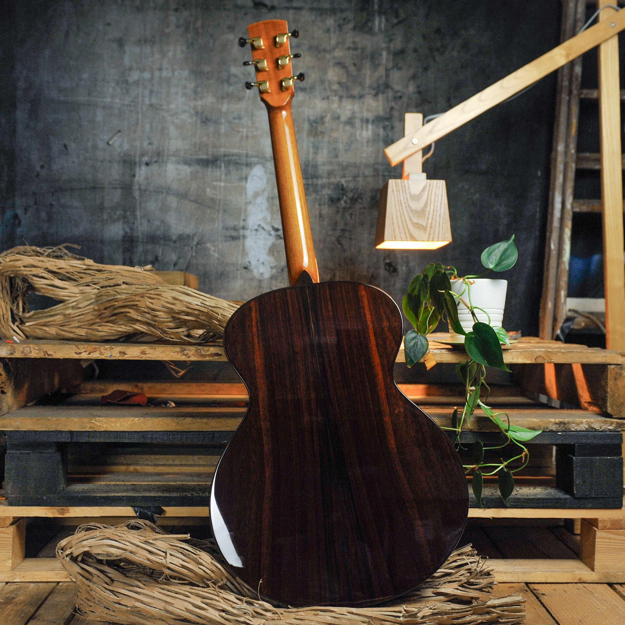 Fenech Masterbuilt Grand Auditorium Bois De Rose (Madagascar Rosewood) Engleman Spruce w/Case