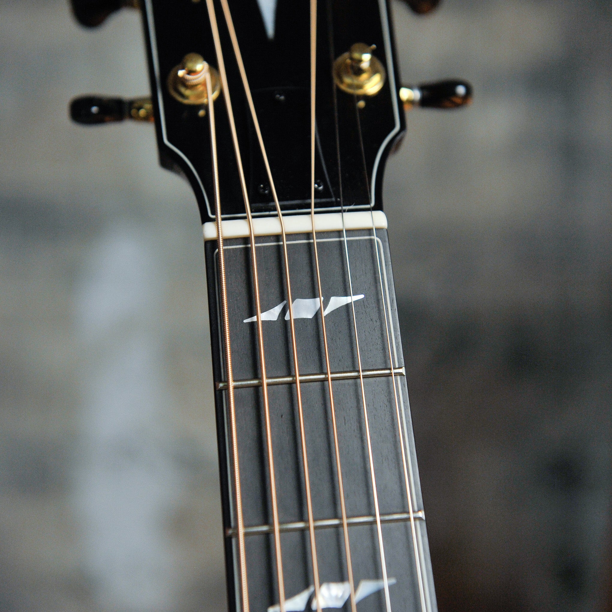 Fenech Masterbuilt Grand Auditorium Bois De Rose (Madagascar Rosewood) Engleman Spruce w/Case