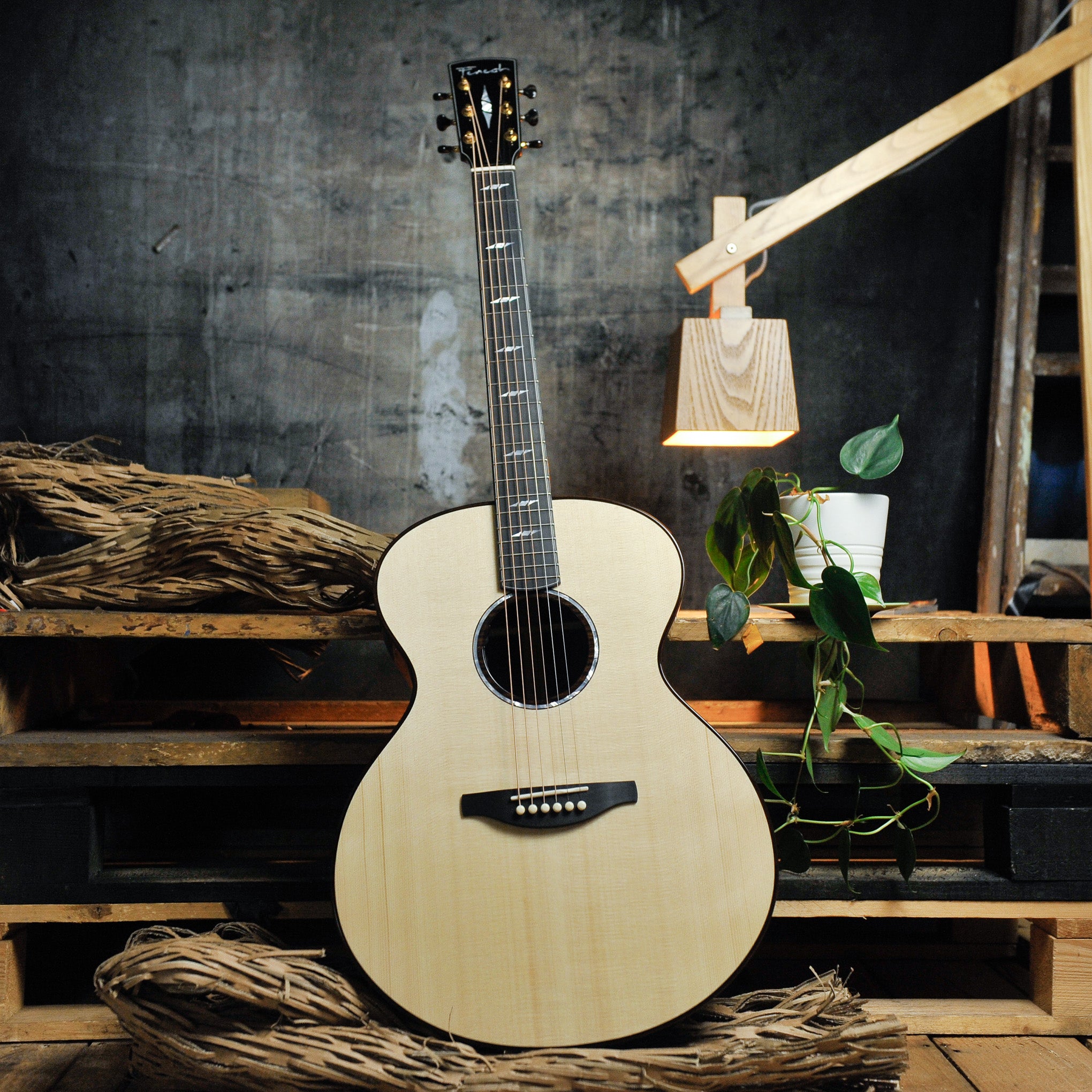 Fenech Masterbuilt Grand Auditorium Bois De Rose (Madagascar Rosewood) Engleman Spruce w/Case