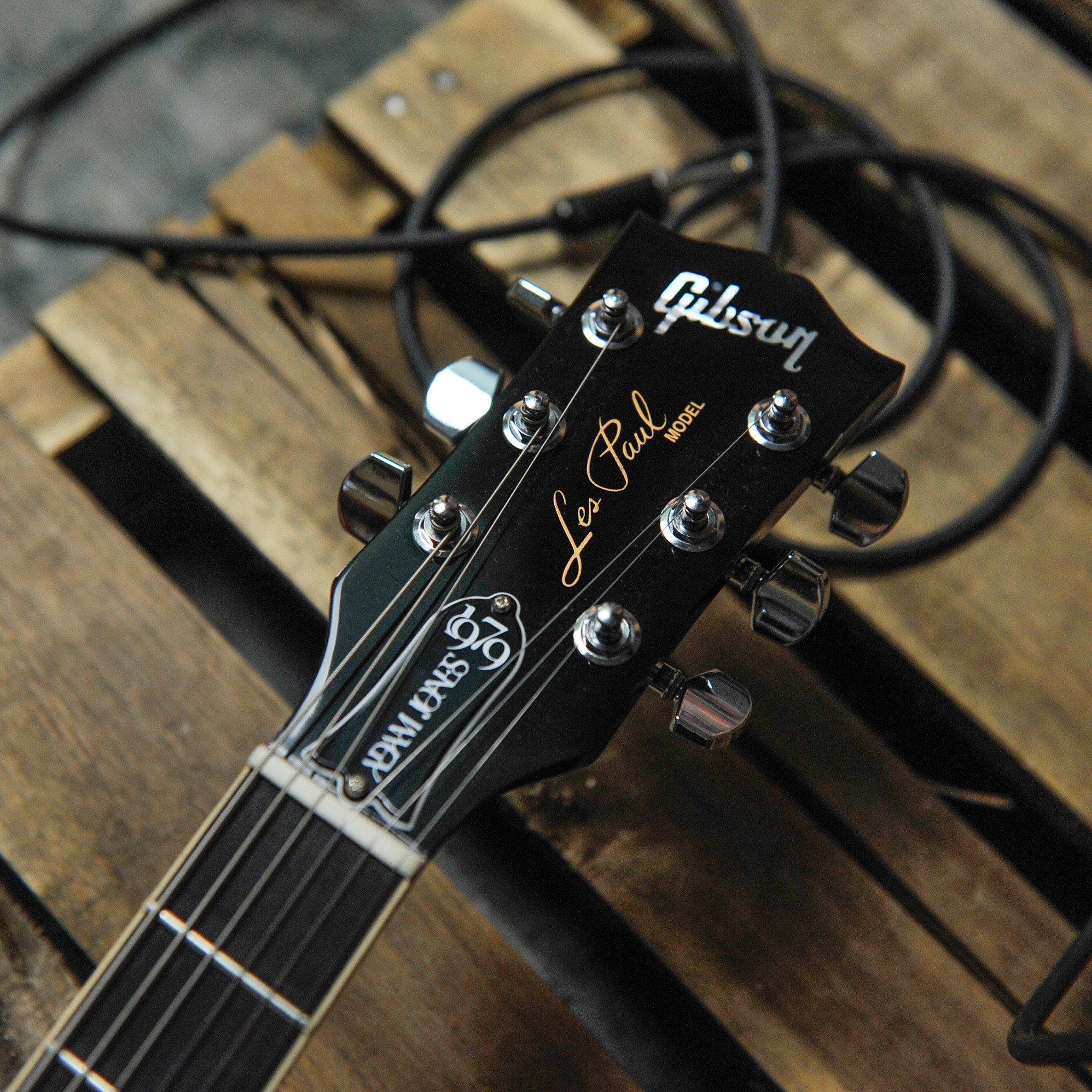 Gibson Adam Jones Les Paul Standard Electric Guitar in Silverburst