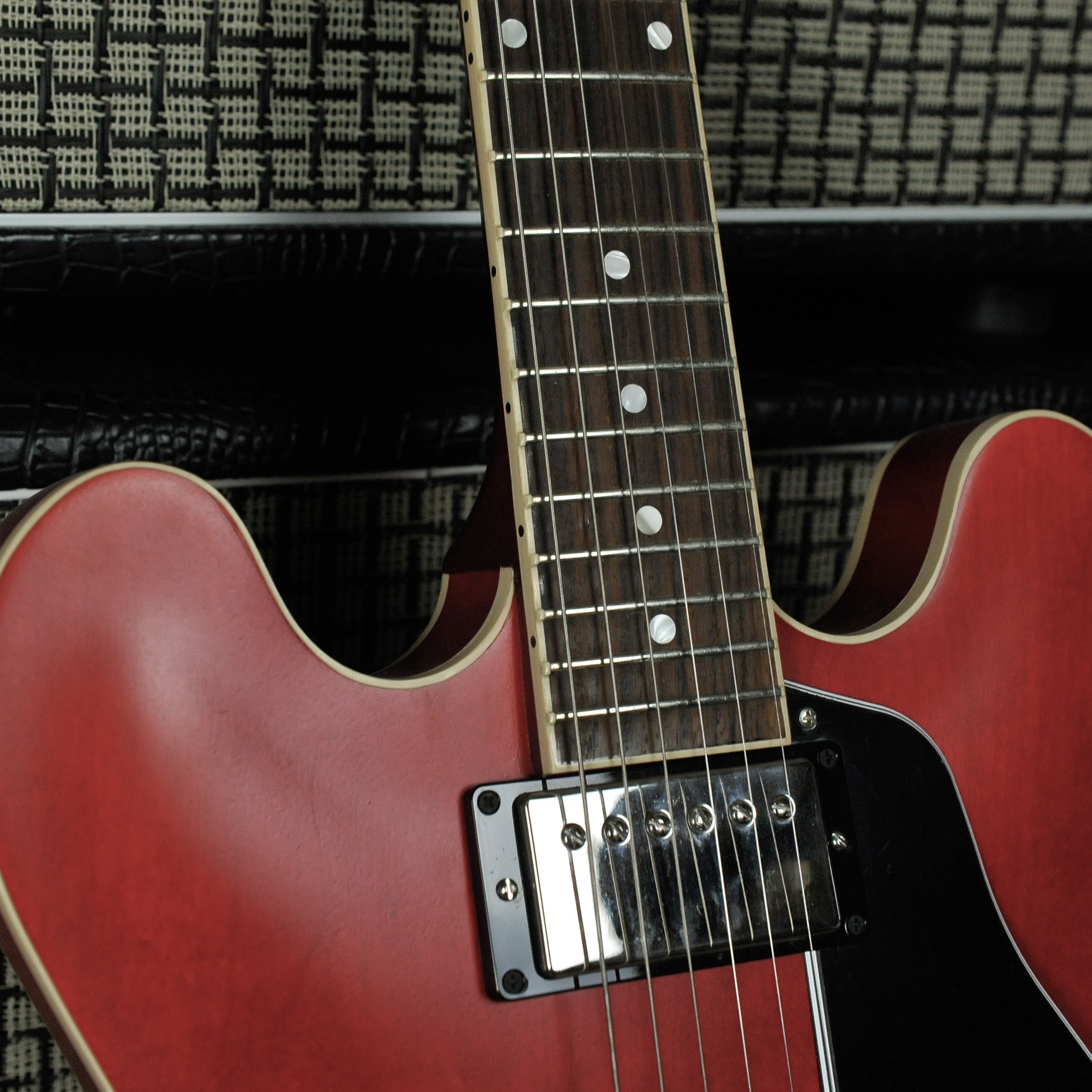 Gibson ES-335  Satin Cherry