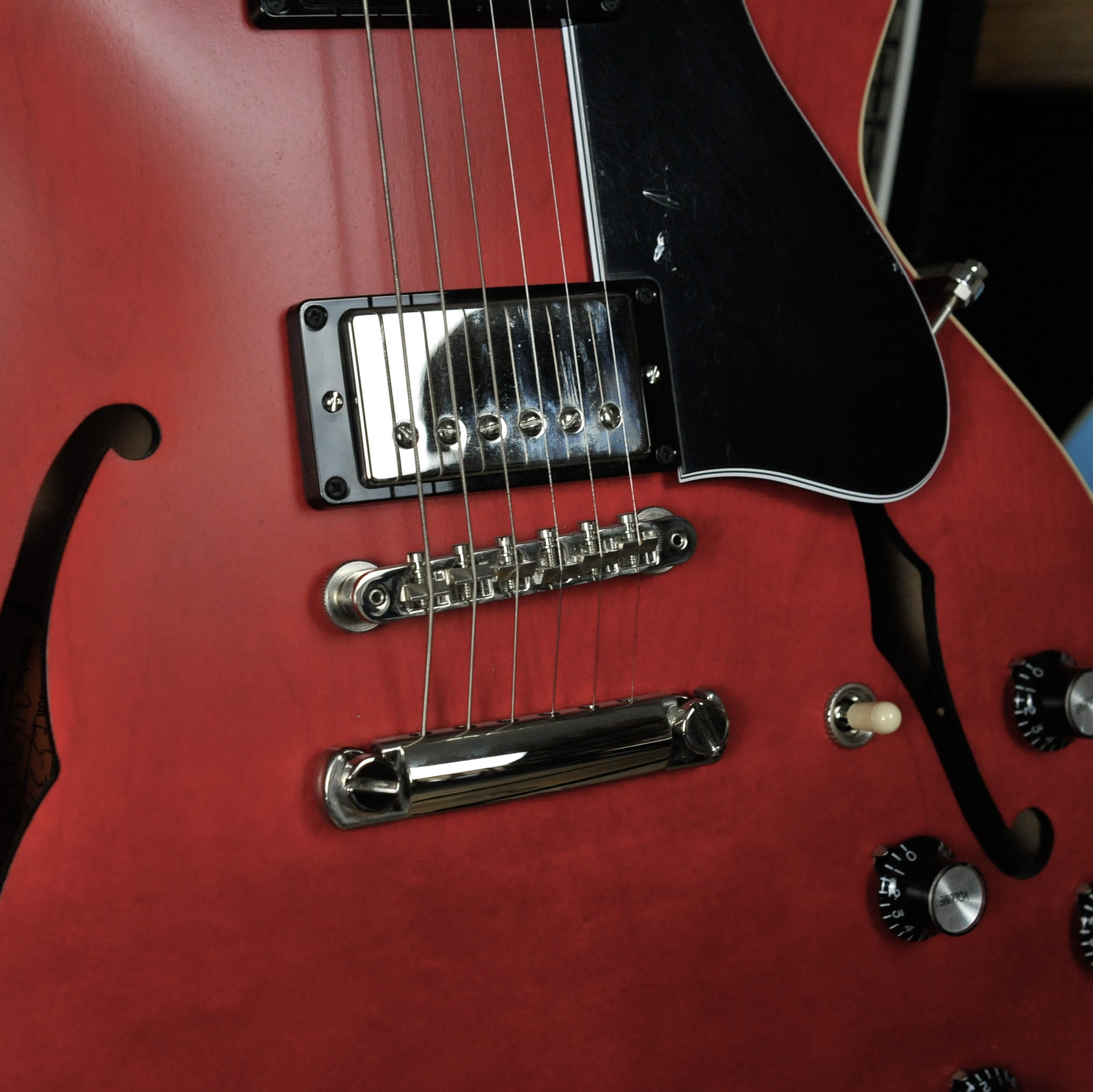 Gibson ES-335  Satin Cherry