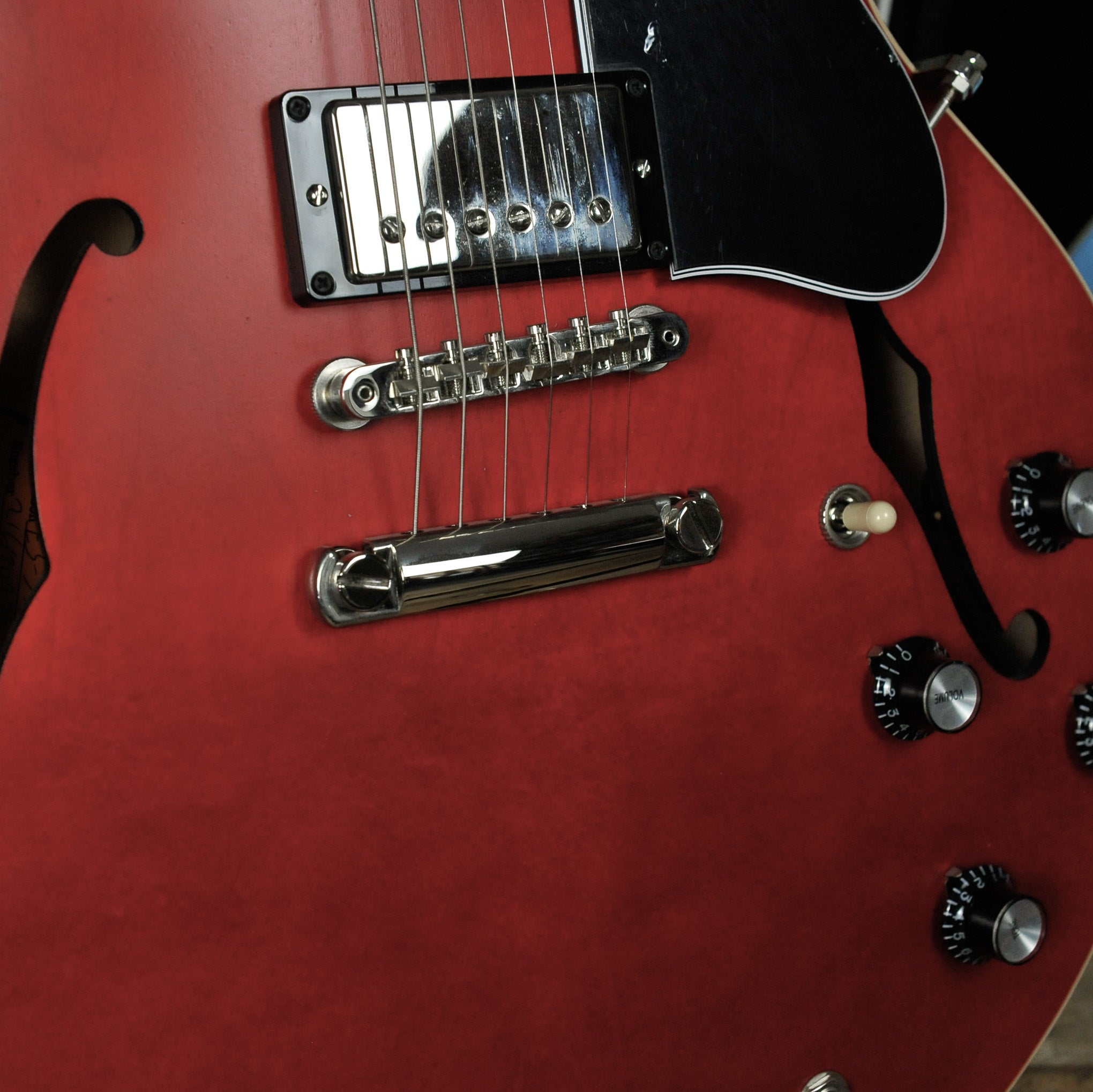 Gibson ES-335  Satin Cherry