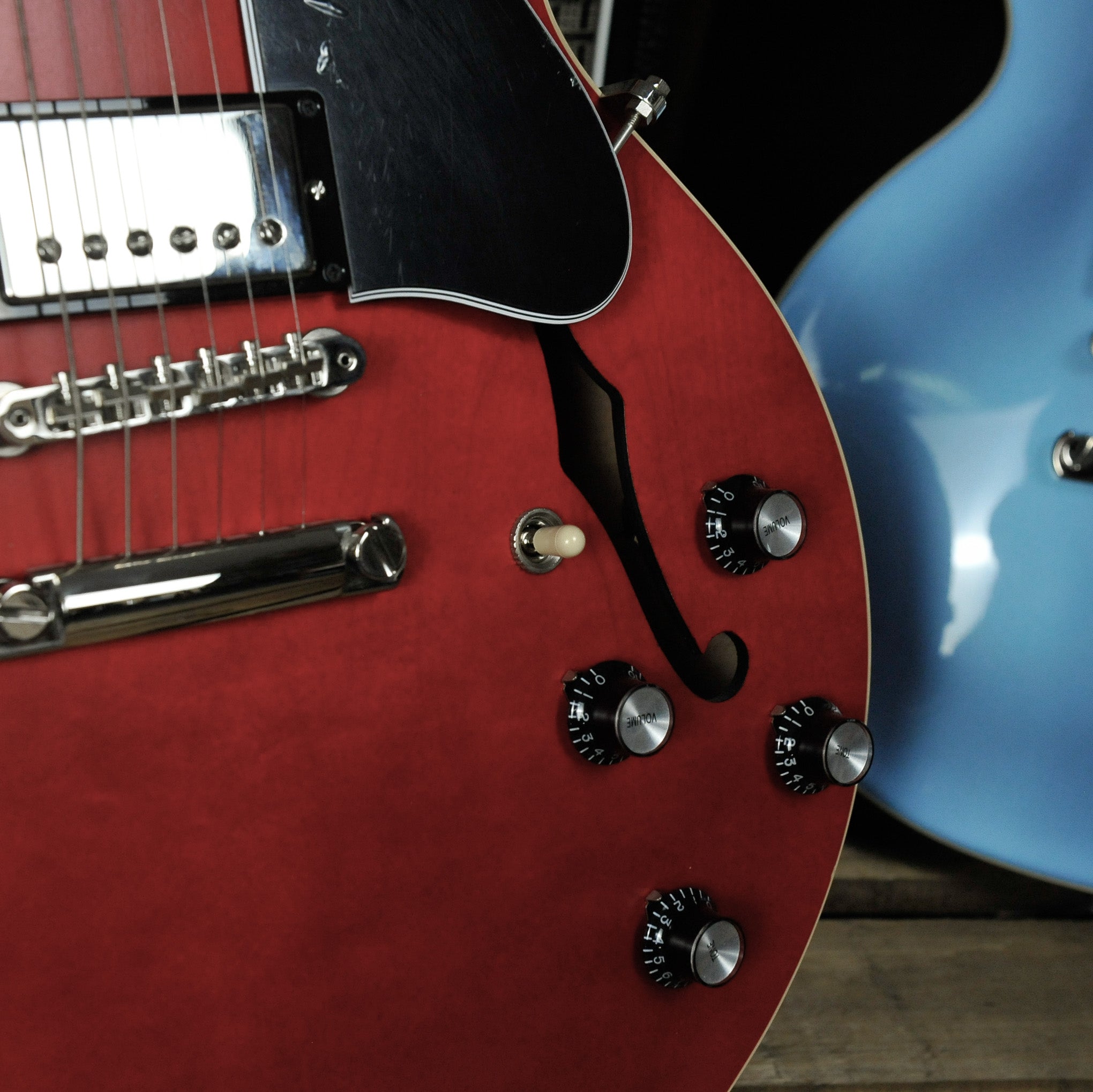 Gibson ES-335  Satin Cherry