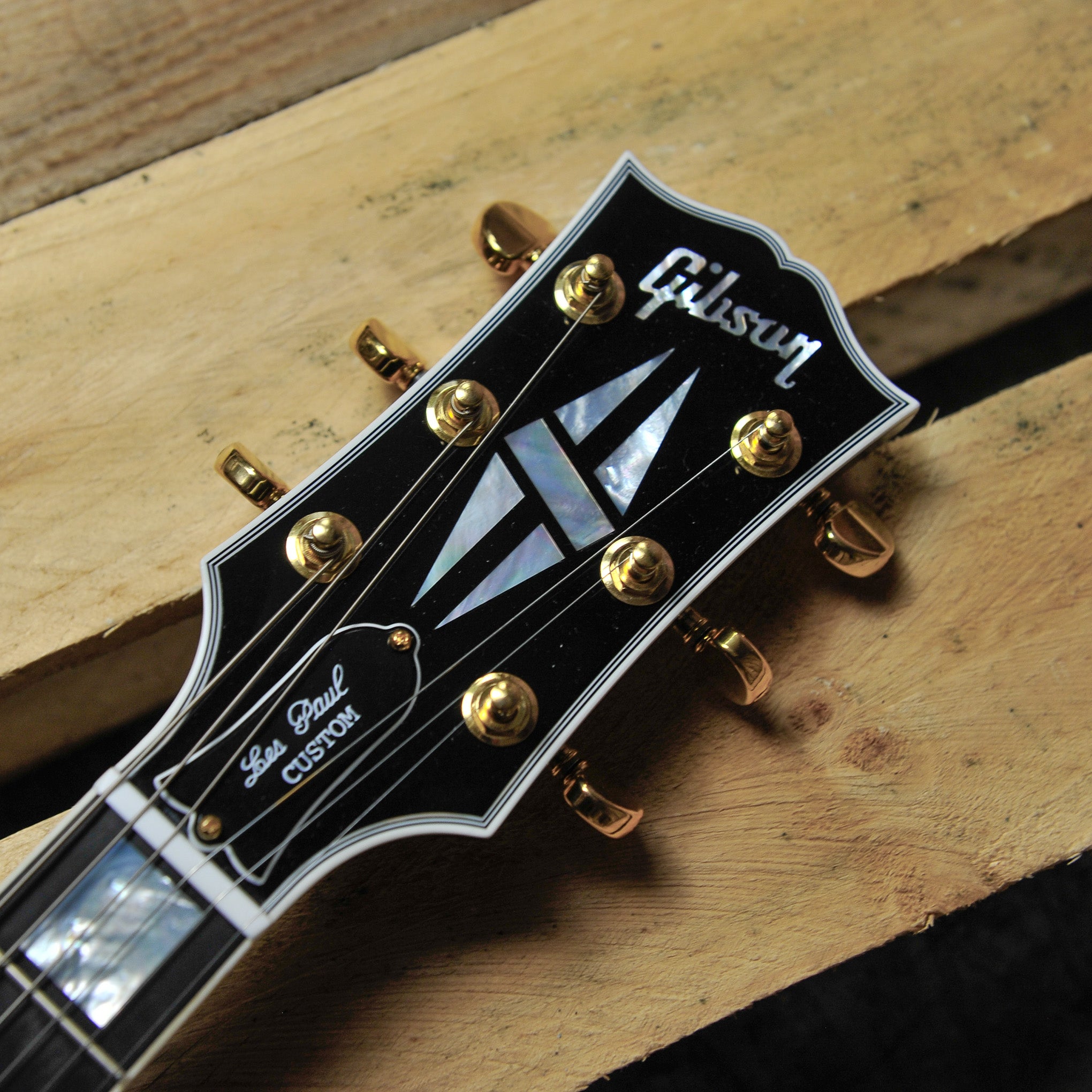 Gibson Les Paul Custom  - Ebony (Black) “2022” w/Case - Used