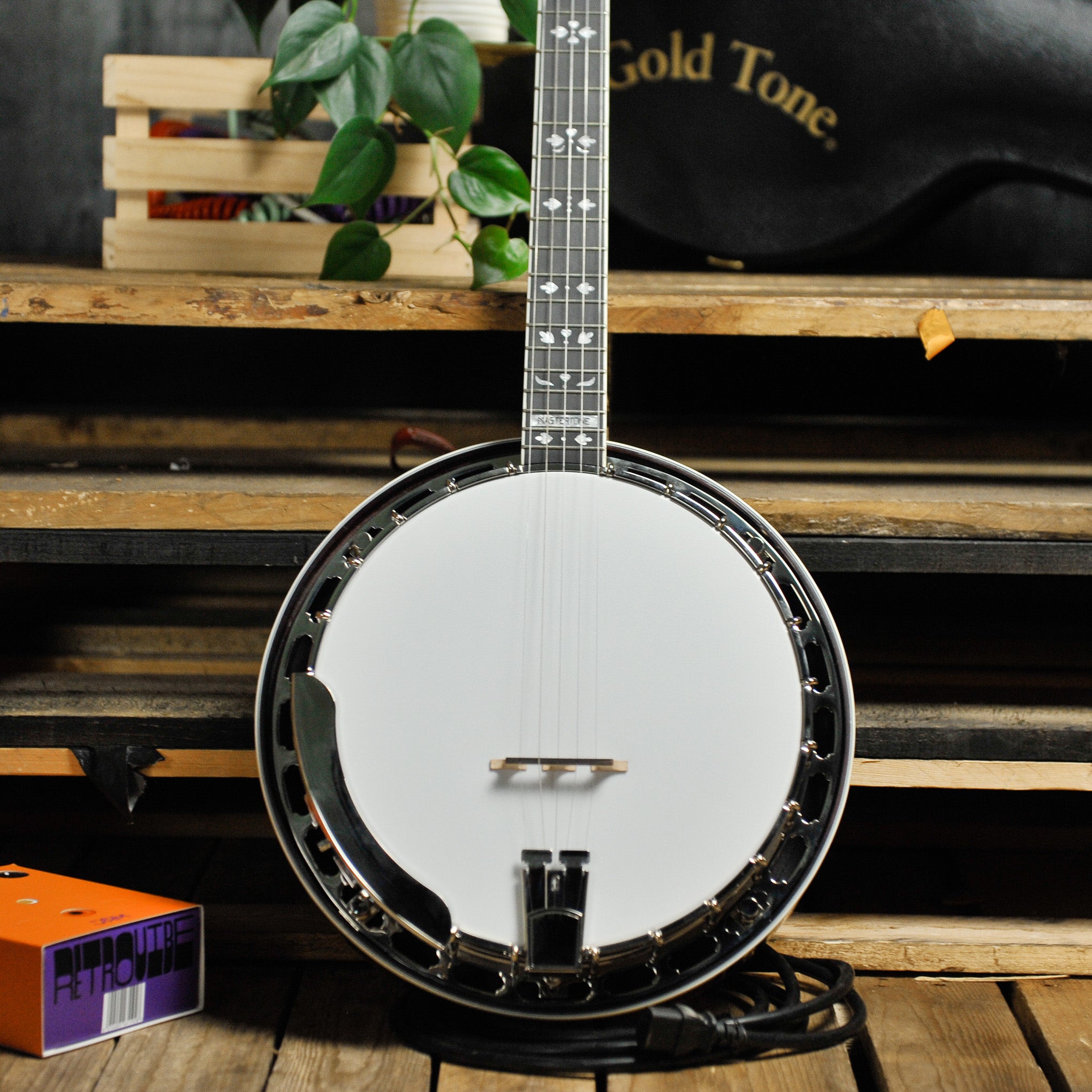 Gold Tone Mastertone™ OB-Standard Resonator Banjo w/Case