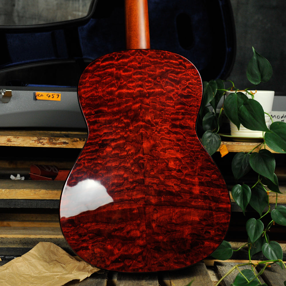 Kim Lissarrague Modern Model Cedar/Quilted Maple Classical Guitar 2026/459 w/Vicenut Case