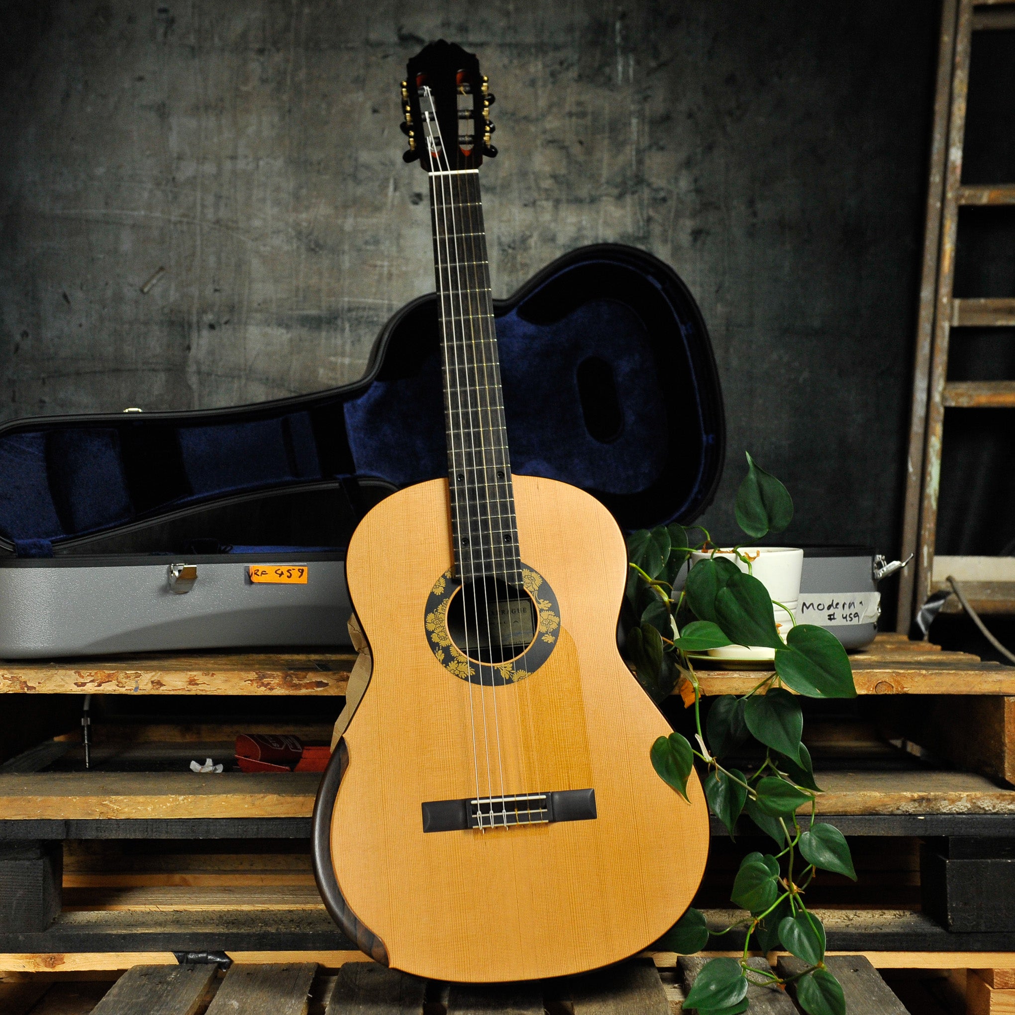 Kim Lissarrague Modern Model Cedar/Quilted Maple Classical Guitar 2026/459 w/Vicenut Case
