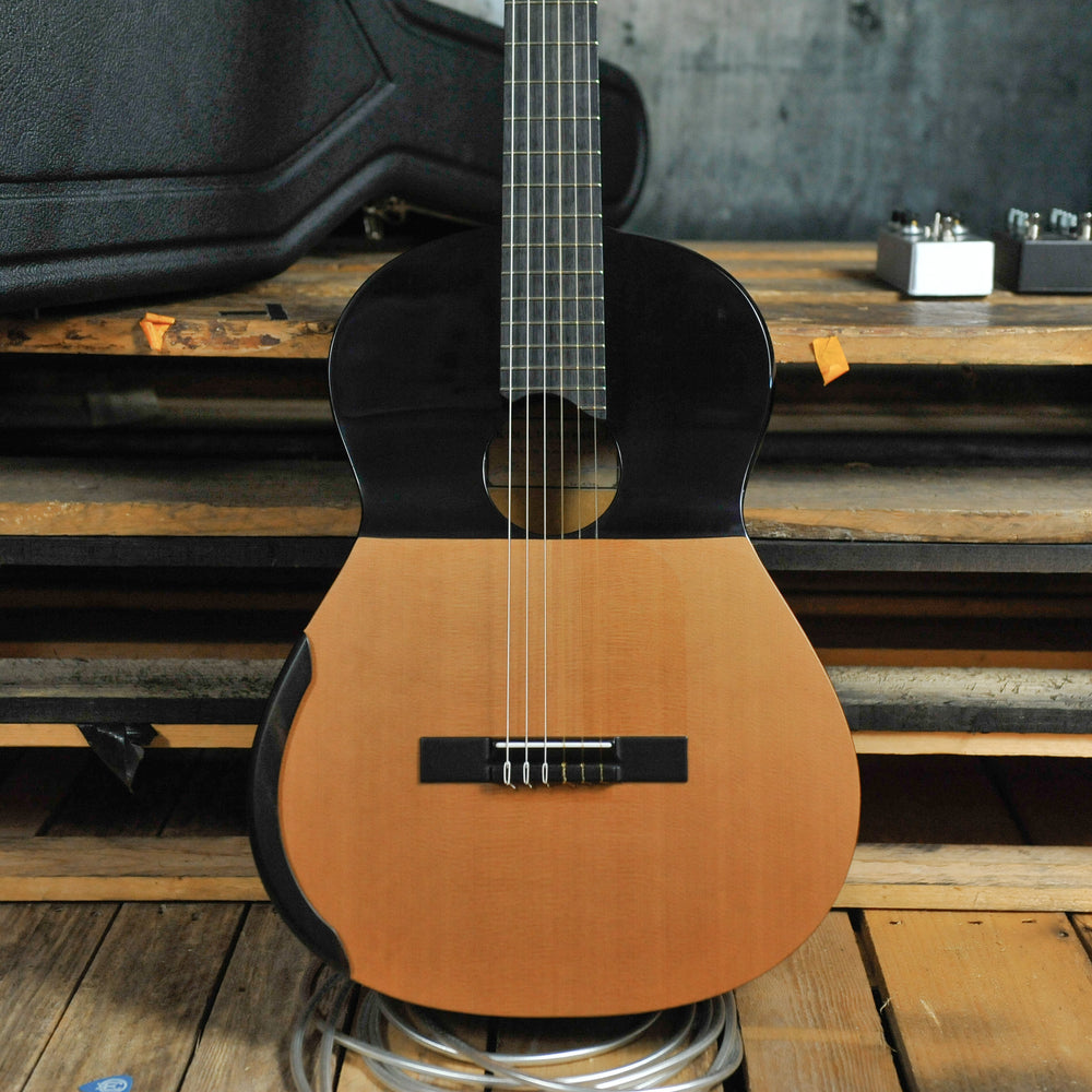 Kim Lissarrague "Concert Grand" Classical Guitar w/Hiscox case