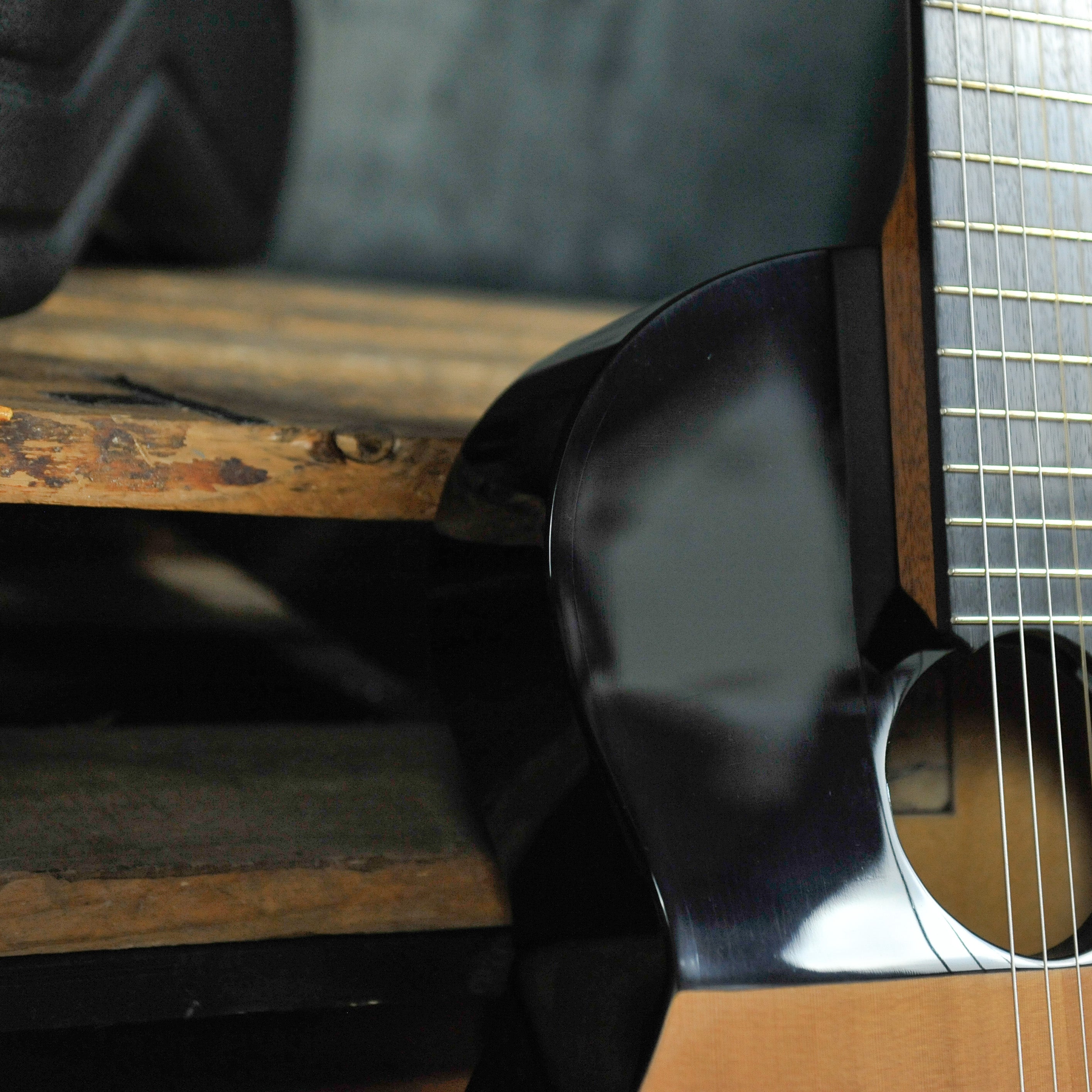 Kim Lissarrague "Concert Grand" Classical Guitar w/Hiscox case