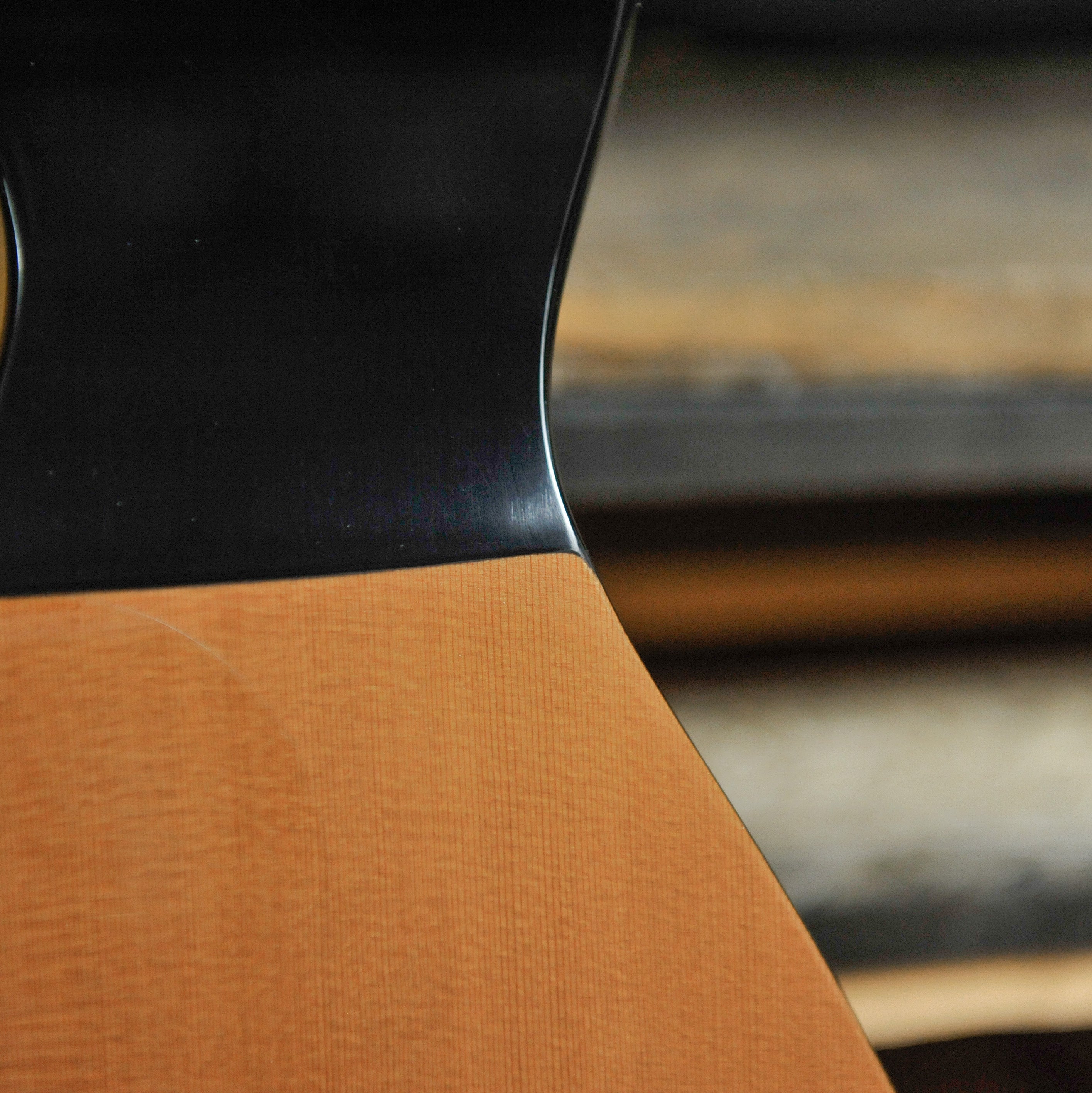 Kim Lissarrague "Concert Grand" Classical Guitar w/Hiscox case