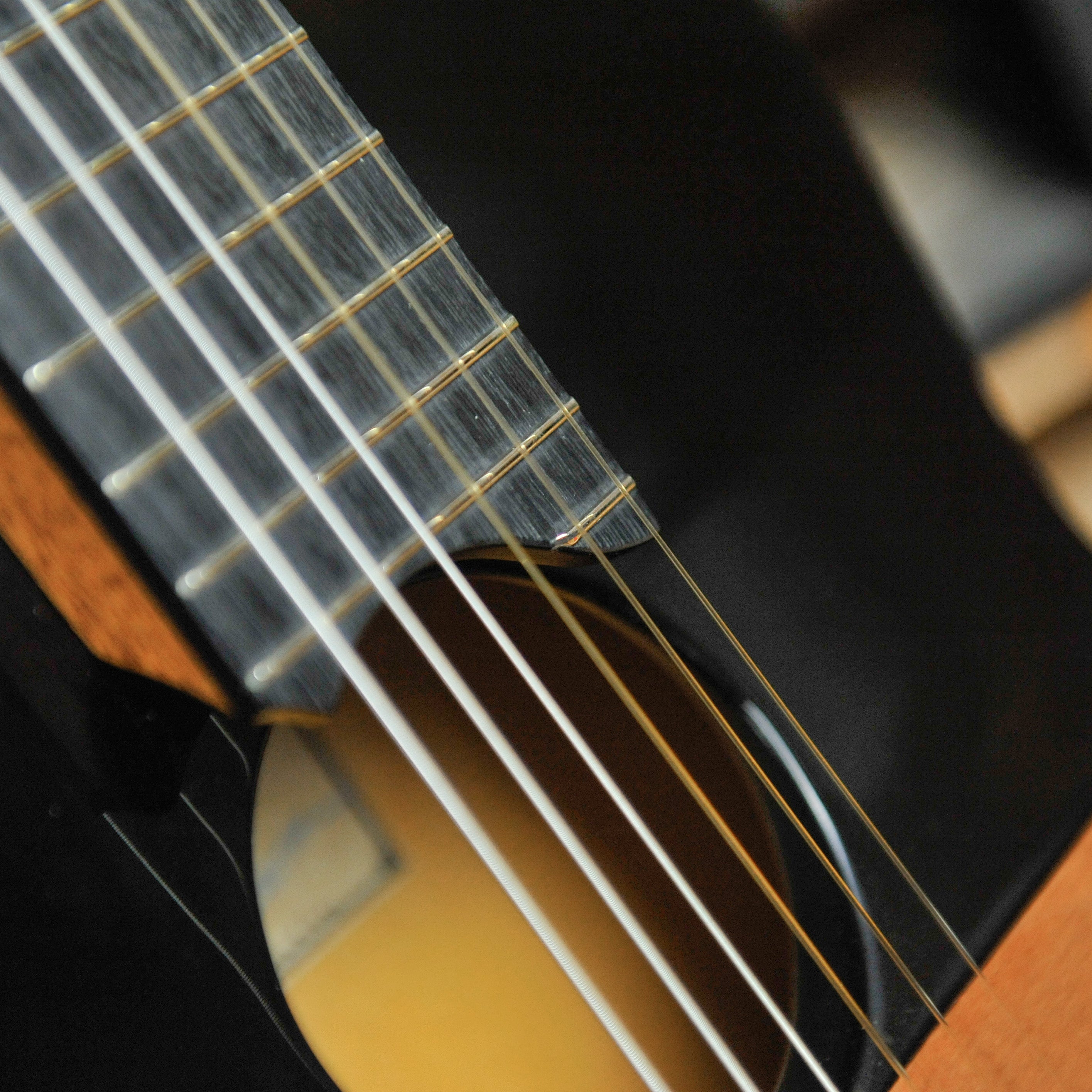 Kim Lissarrague "Concert Grand" Classical Guitar w/Hiscox case