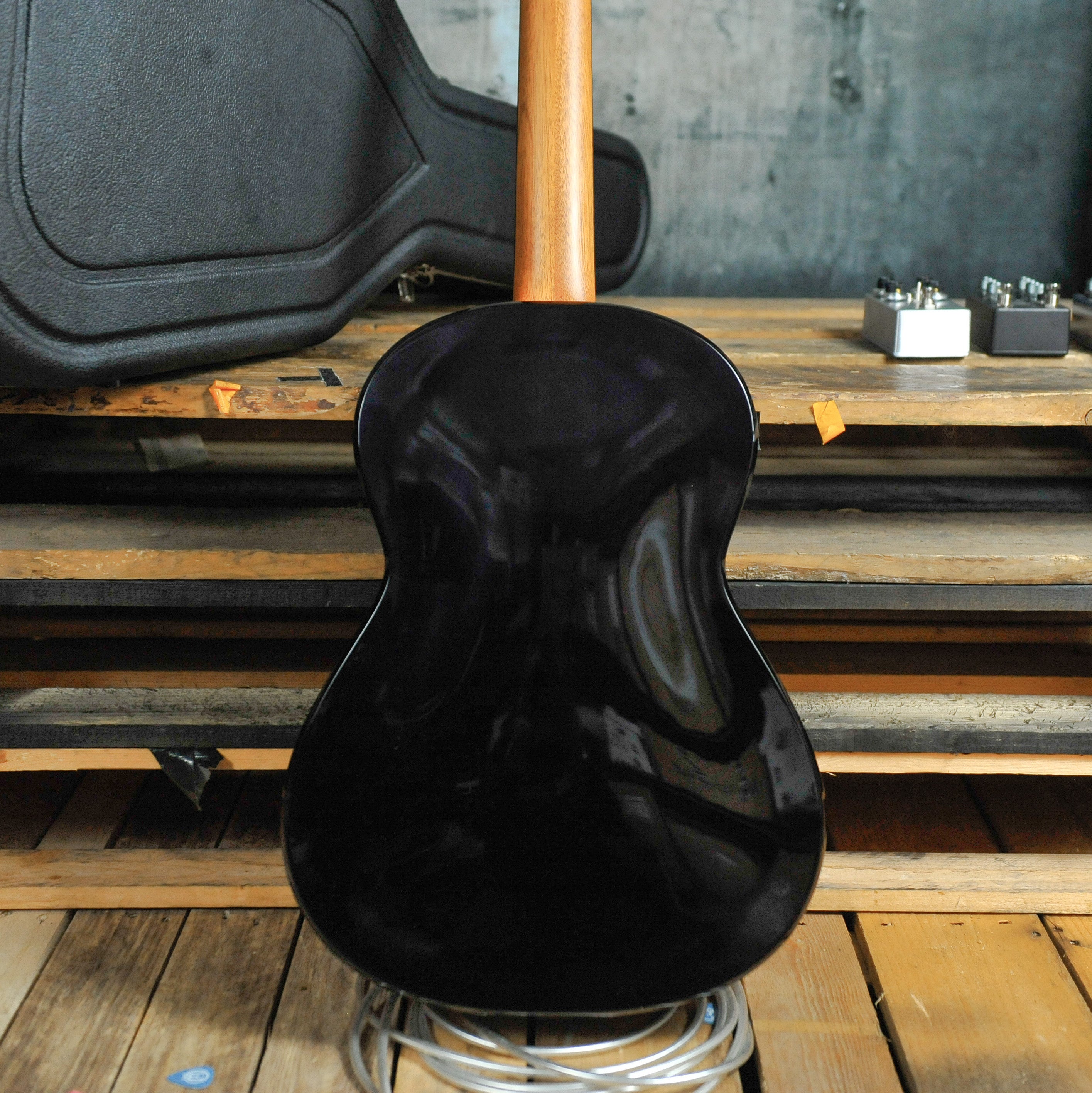 Kim Lissarrague "Concert Grand" Classical Guitar w/Hiscox case