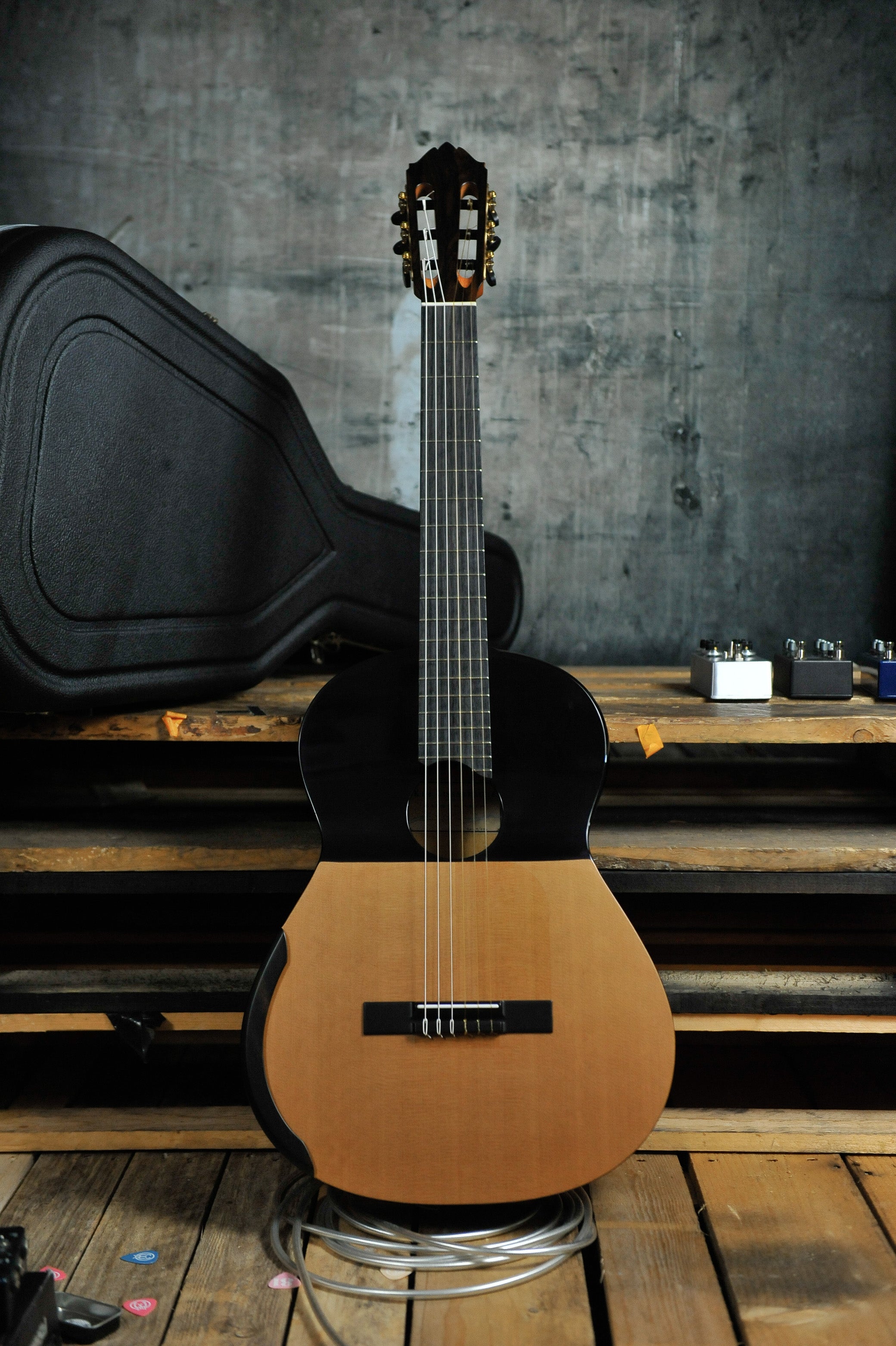 Kim Lissarrague "Concert Grand" Classical Guitar w/Hiscox case