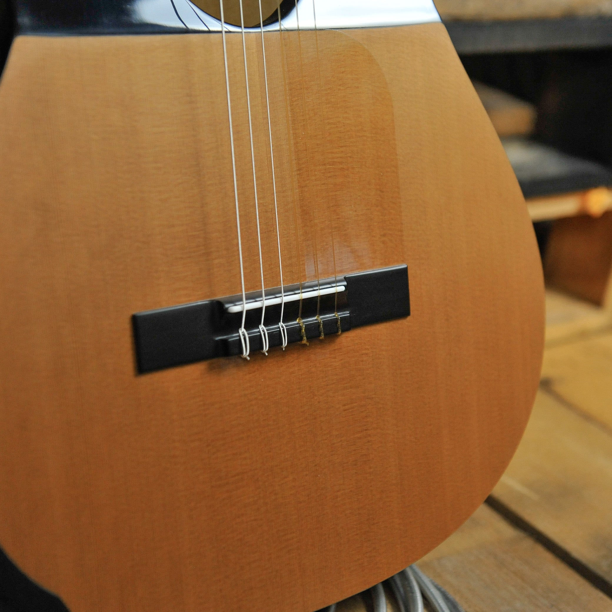 Kim Lissarrague "Concert Grand" Classical Guitar w/Hiscox case