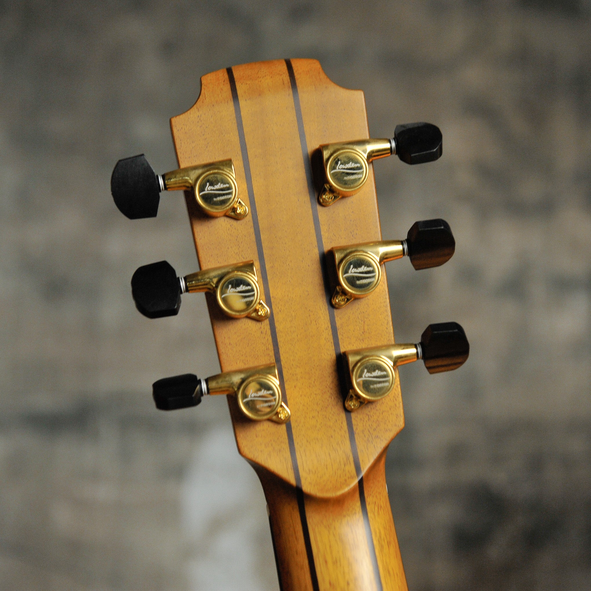 Lowden F-21 Walnut & Spruce Original Series Acoustic Guitar