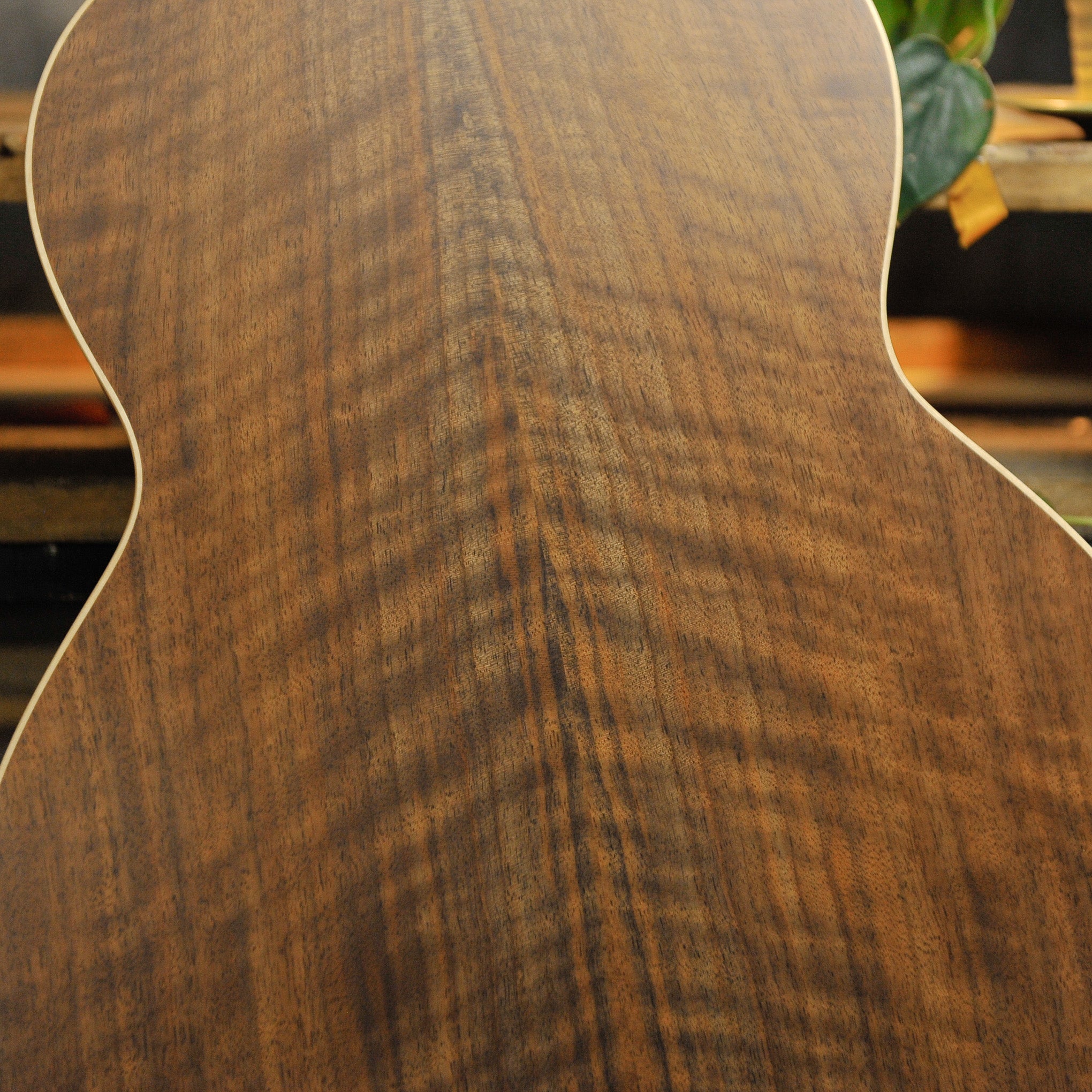 Lowden F-21 Walnut & Spruce Original Series Acoustic Guitar