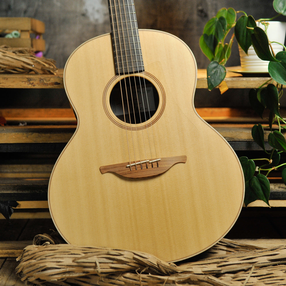 Lowden F-21 Walnut & Spruce Original Series Acoustic Guitar