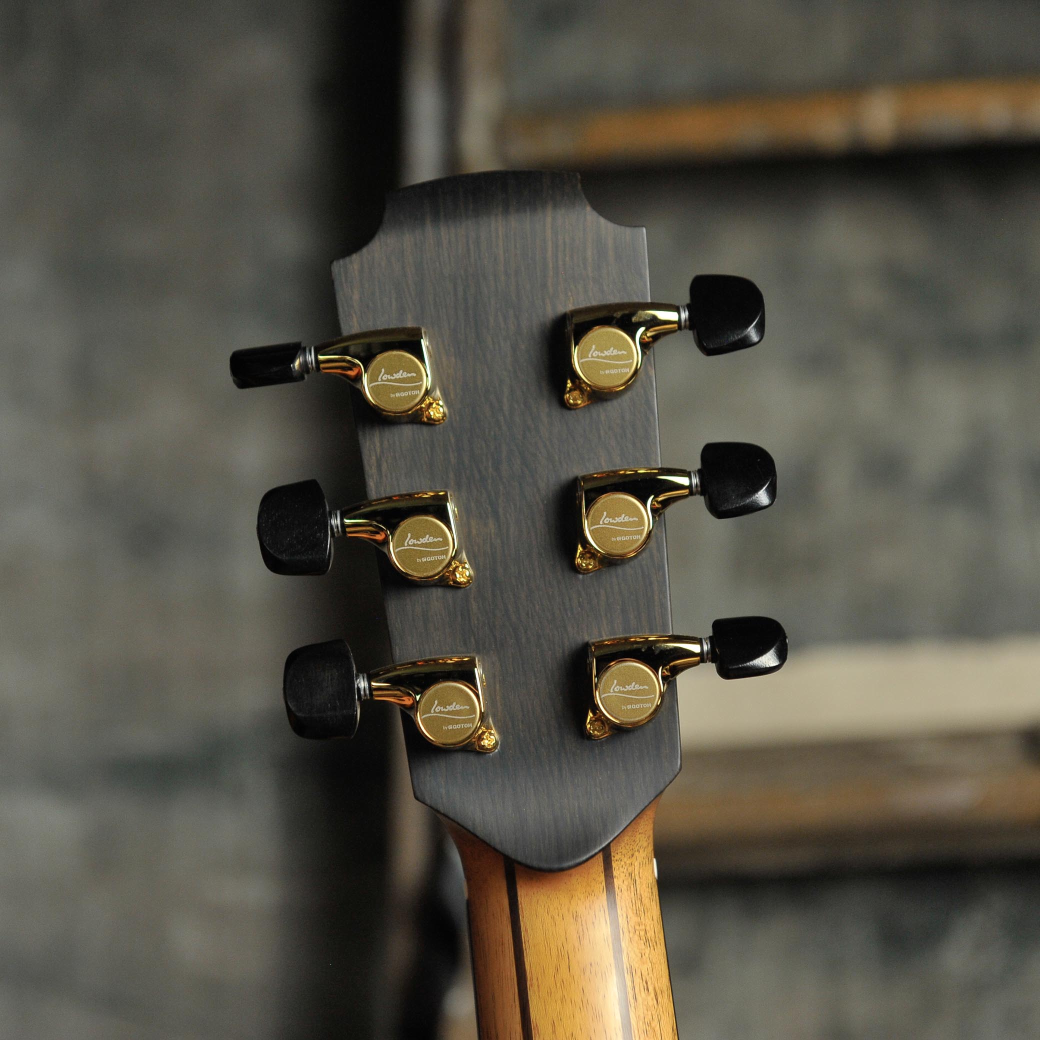 Lowden F-50 Master Grade Sinker Redwood African Blackwood w/Bevel