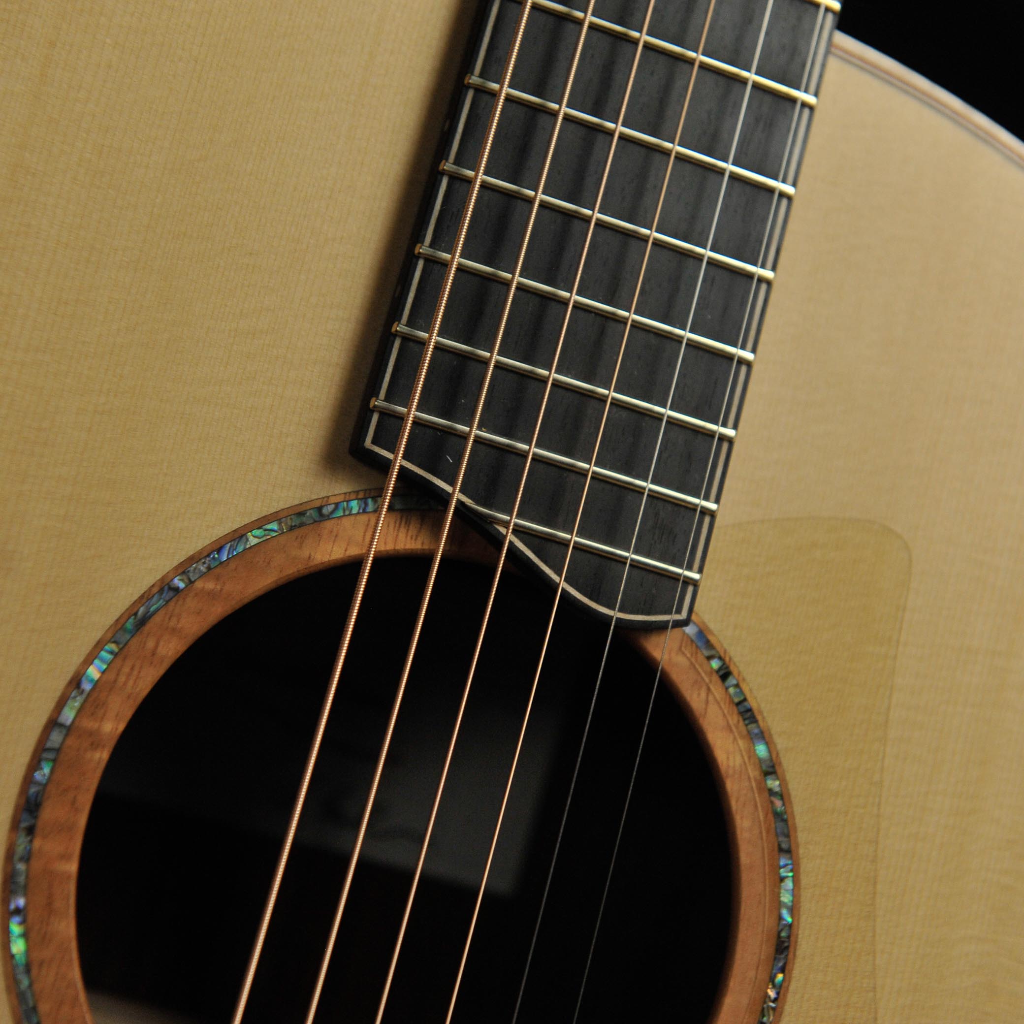 Lowden F-50 CO/SS Mastergrade Cocobola & Sitka Spruce w/Soundbox Bevel