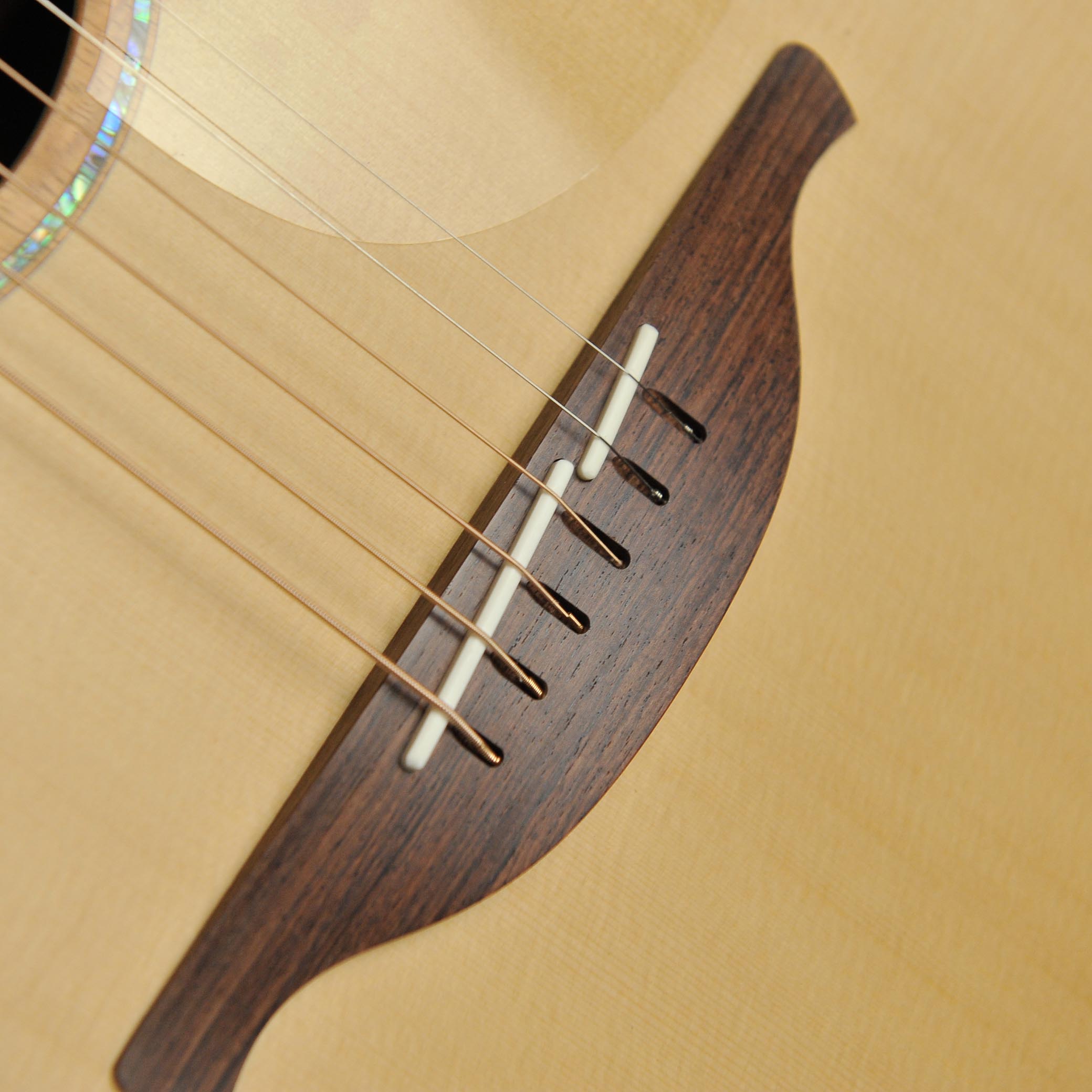 Lowden F-50 CO/SS Mastergrade Cocobola & Sitka Spruce w/Soundbox Bevel