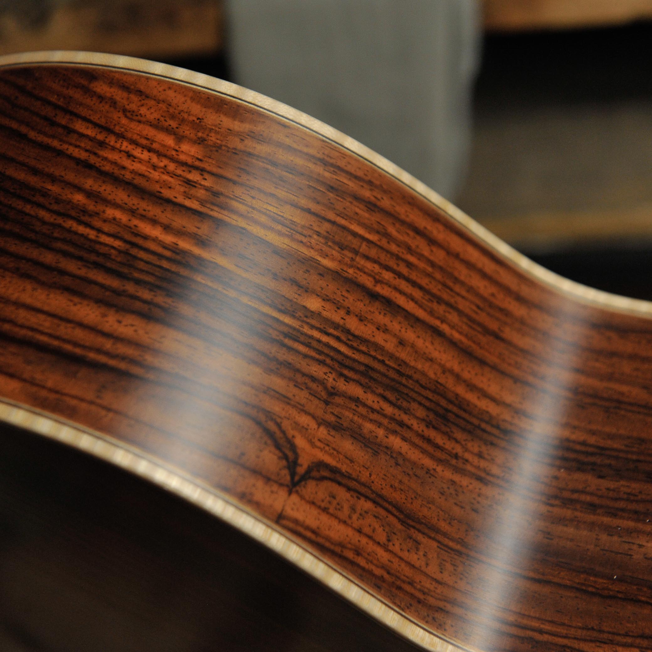 Lowden F-50 CO/SS Mastergrade Cocobola & Sitka Spruce w/Soundbox Bevel