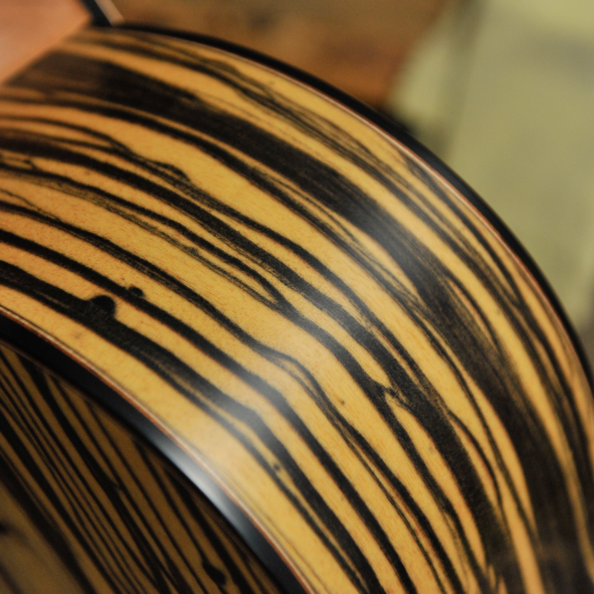 Lowden S-50 Royal Ebony & Sinker Redwood