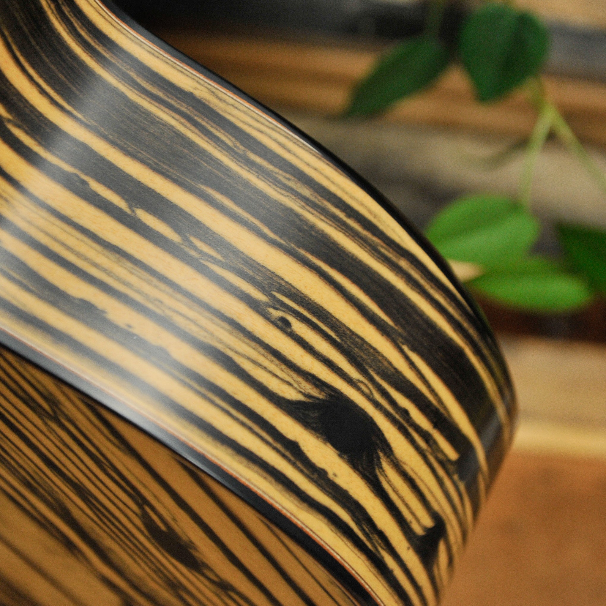 Lowden S-50 Royal Ebony & Sinker Redwood