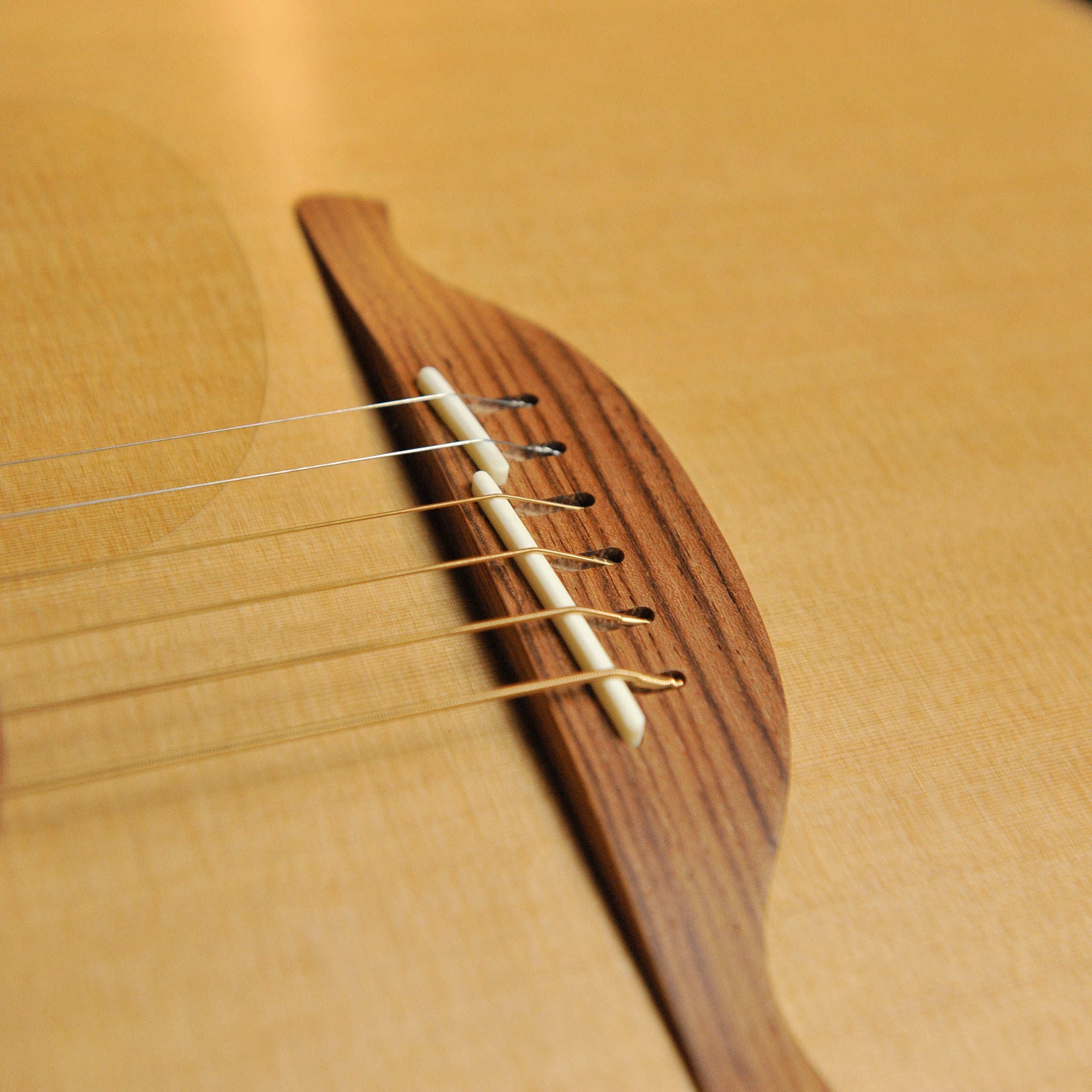 Lowden O-25C Indian Rosewood & Cedar w/Cutaway