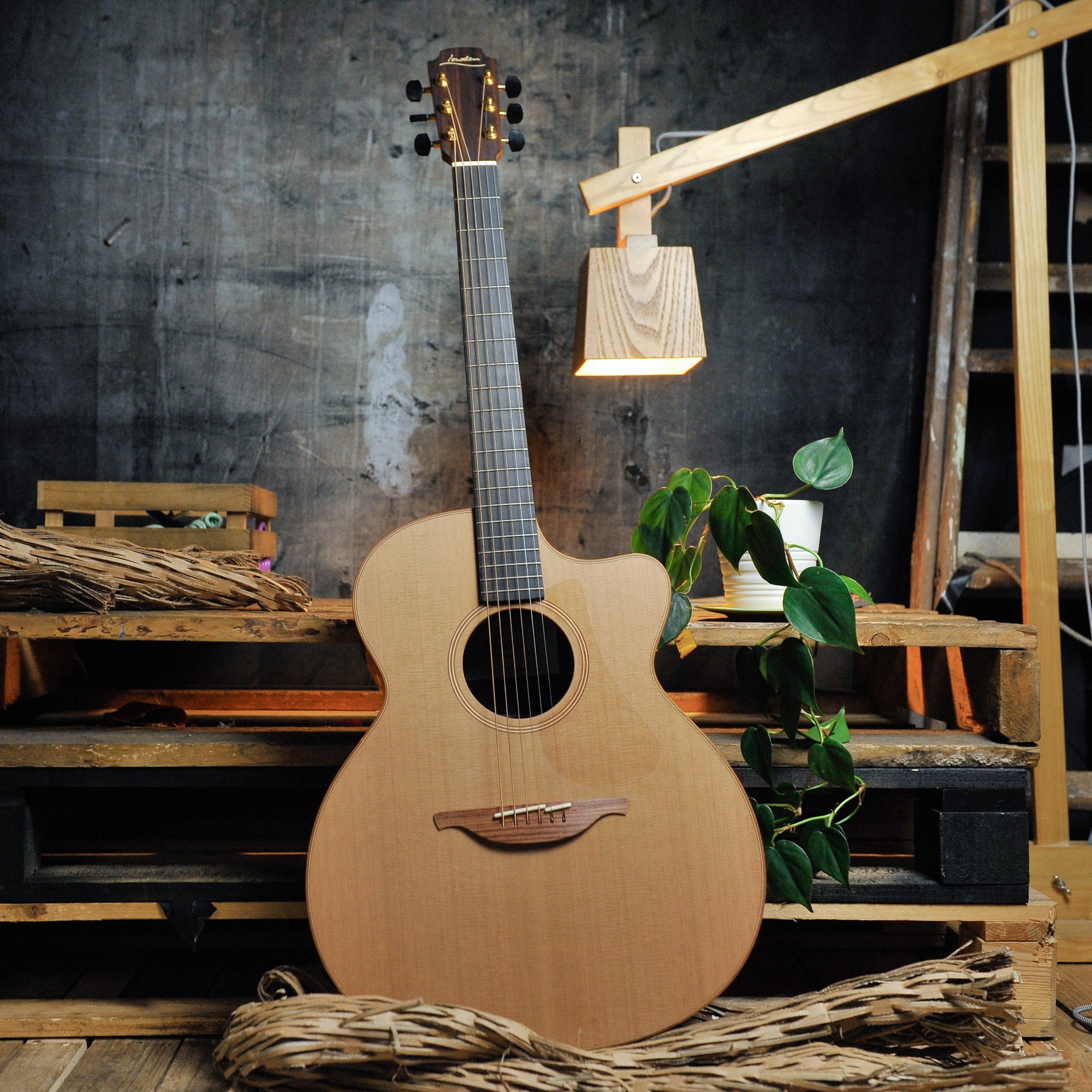 Lowden O-25C Indian Rosewood & Cedar w/Cutaway
