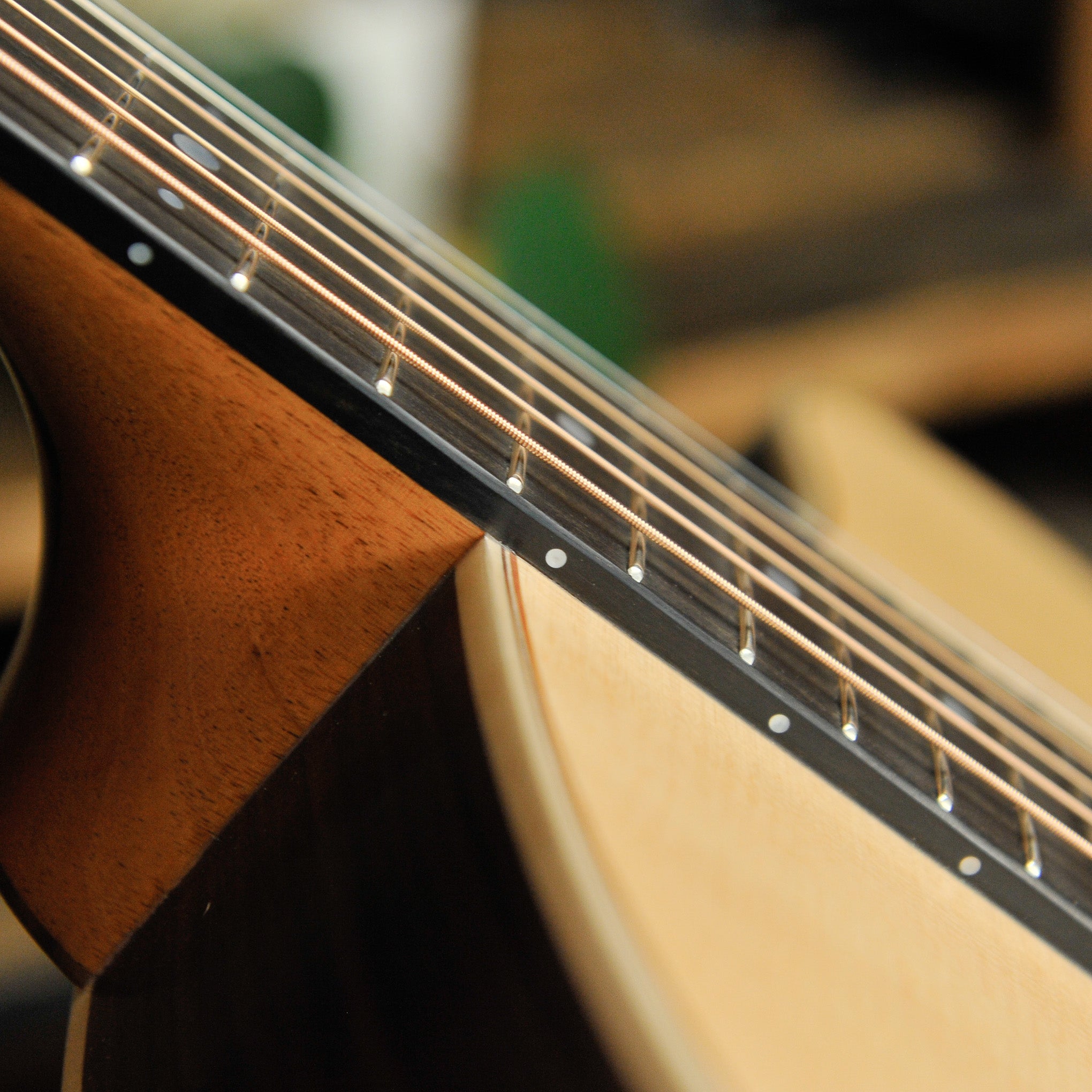 Lowden 32SE Stage Edition Indian Rosewood & Spruce w/Cutaway