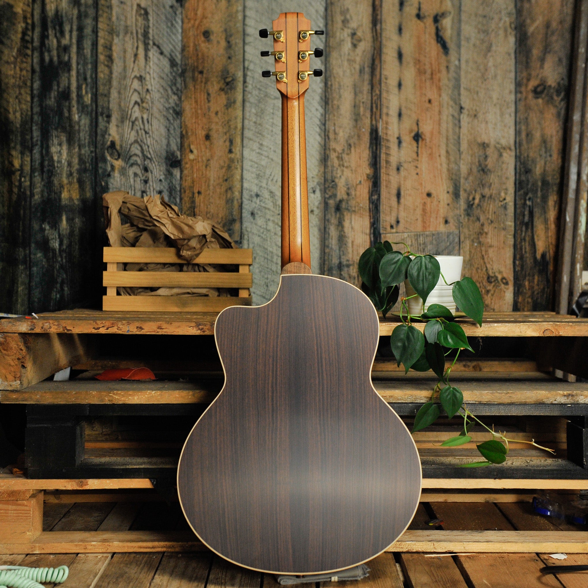 Lowden 32SE Stage Edition Indian Rosewood & Spruce w/Cutaway