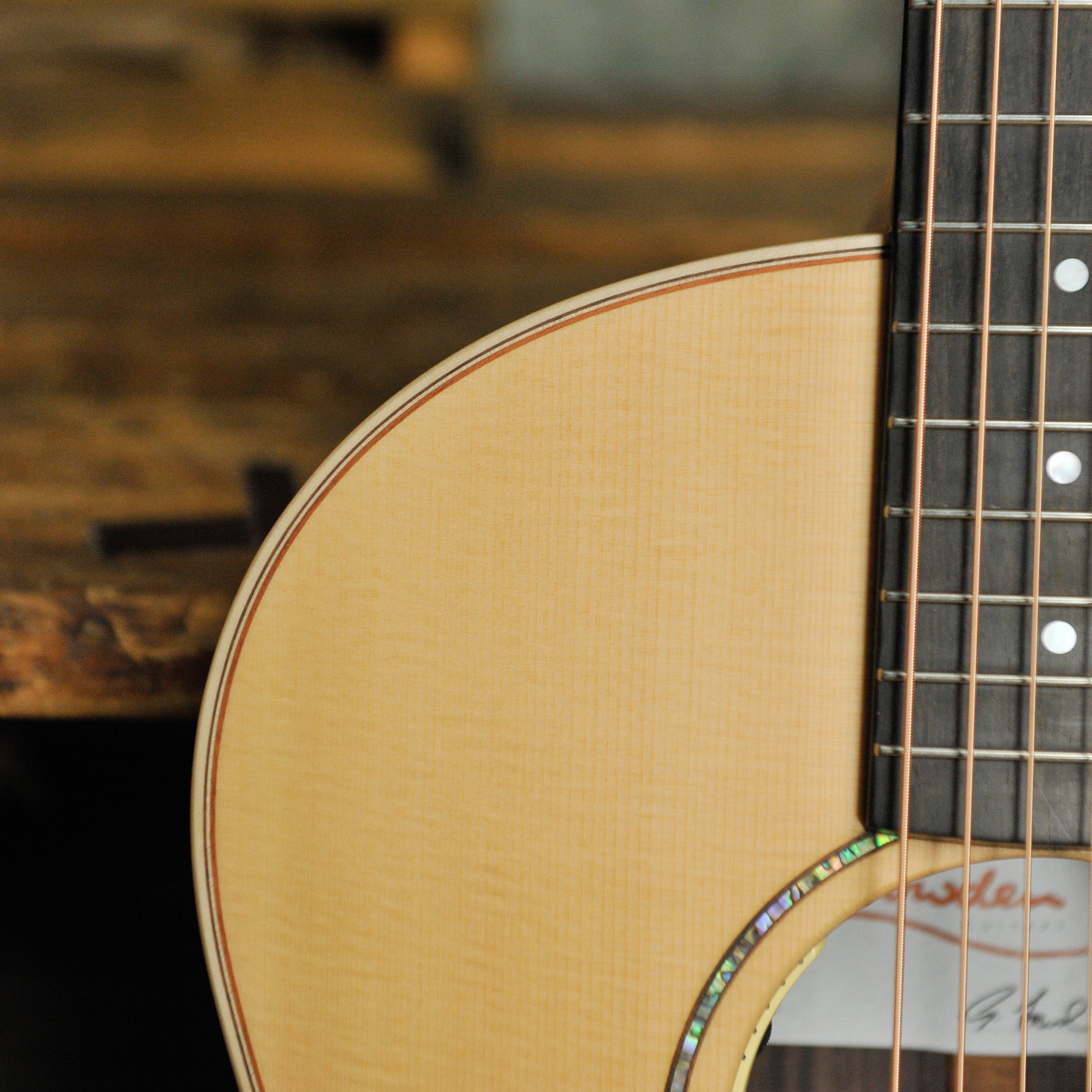 Lowden 32SE Stage Edition Indian Rosewood & Spruce w/Cutaway