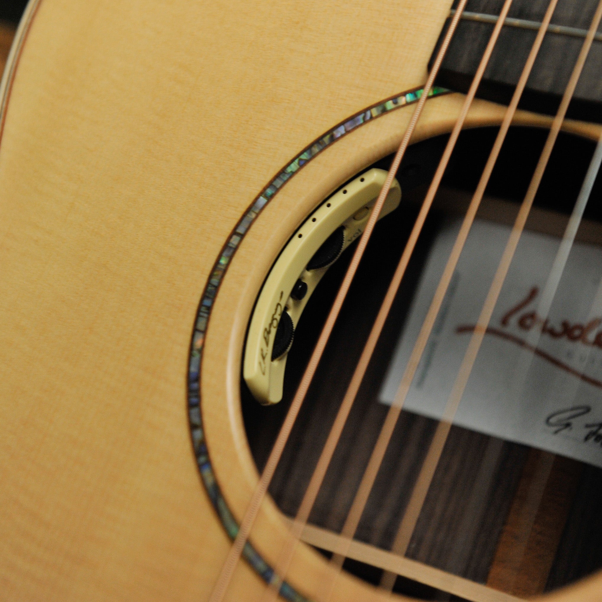 Lowden 32SE Stage Edition Indian Rosewood & Spruce w/Cutaway