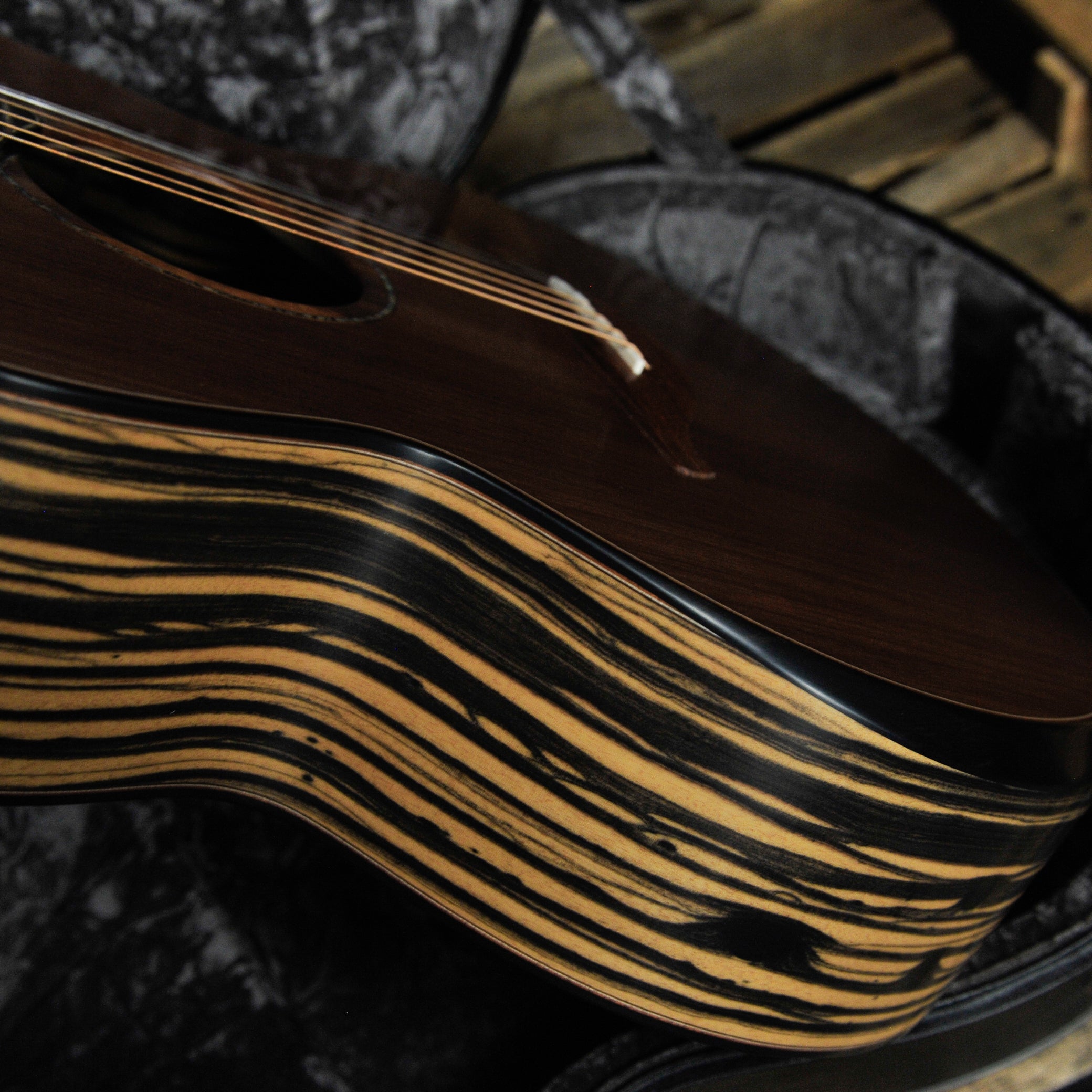 Lowden S-50 SR/RE  Sinker Redwood Royal Ebony