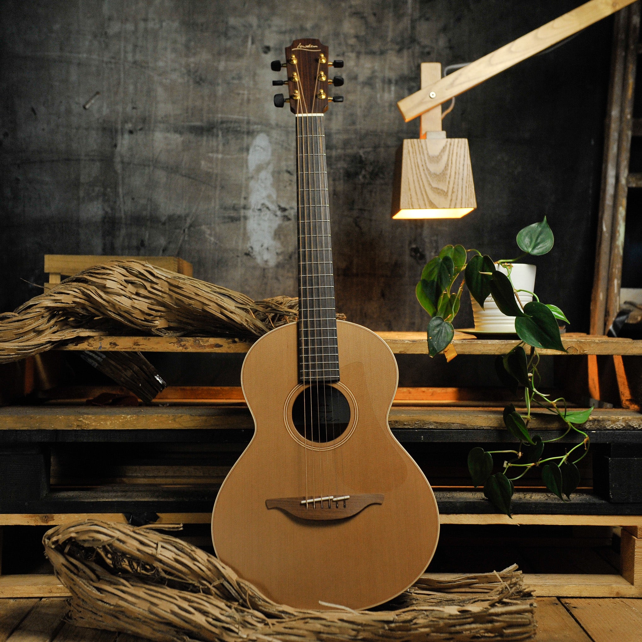 Lowden WL-22 Mahogany & Red Cedar